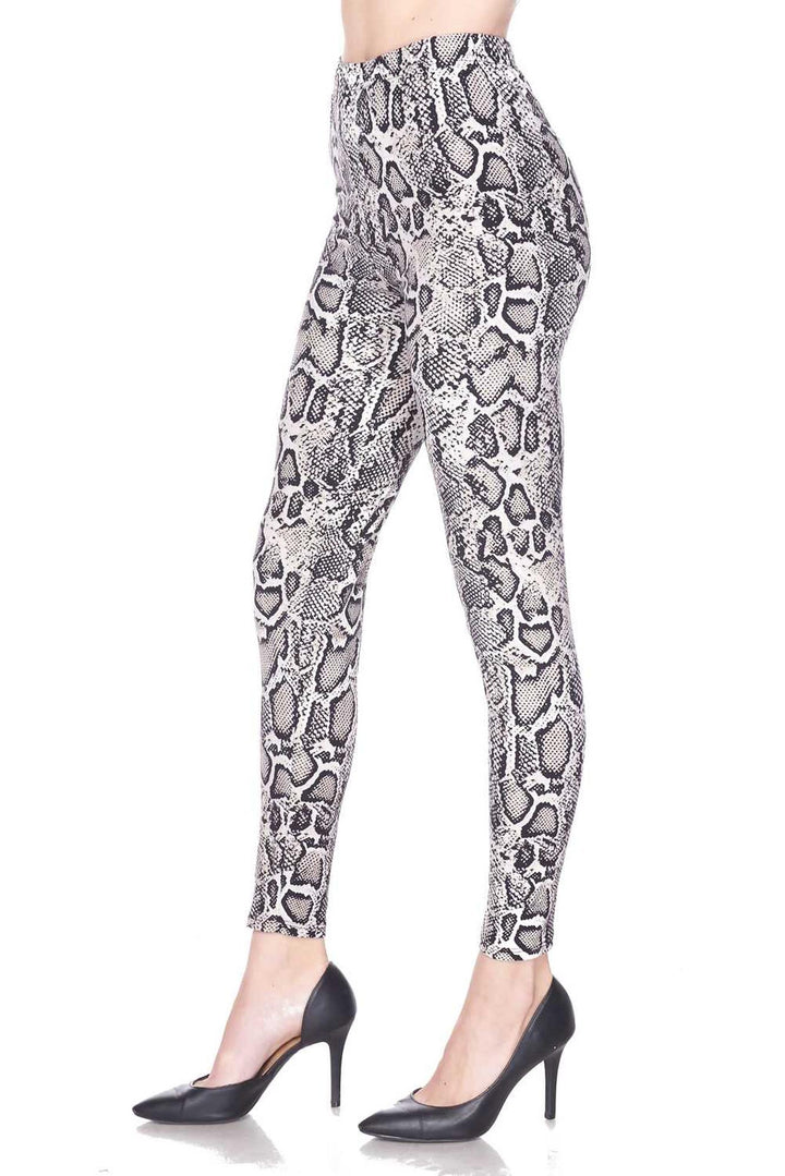 Buttery Soft Beige Boa Snakeskin Plus Size Leggings (One Size Plus,Beige)