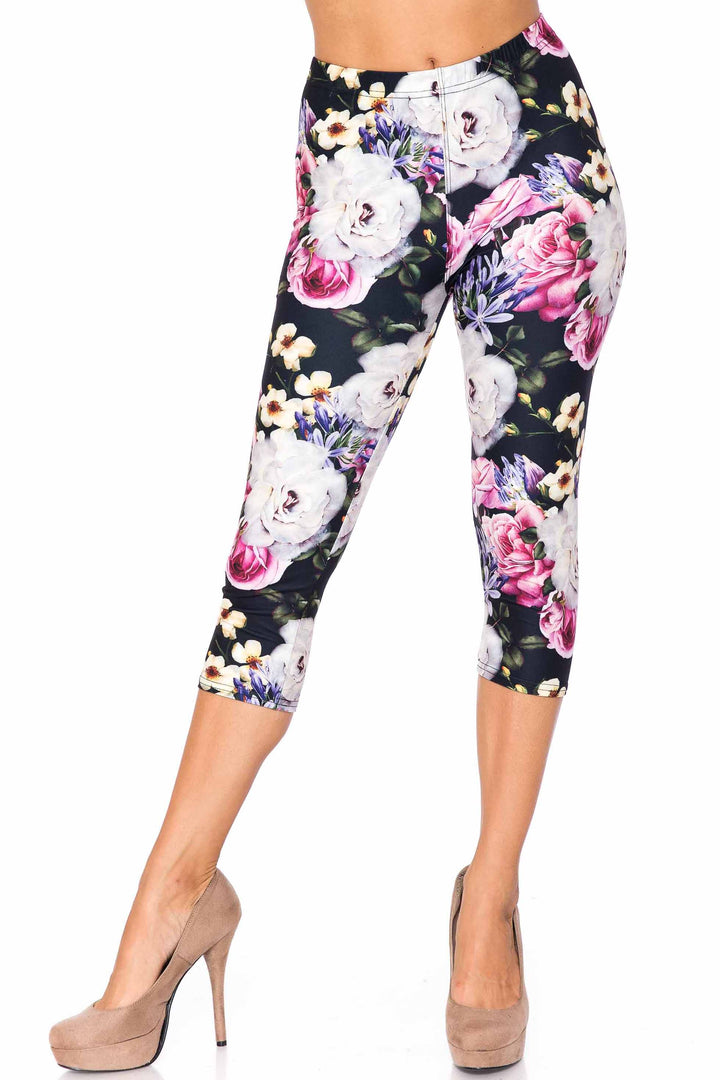 Creamy Soft Floral Garden Bouquet Capris - USA Fashionâ„¢ (One Size Regular,White)
