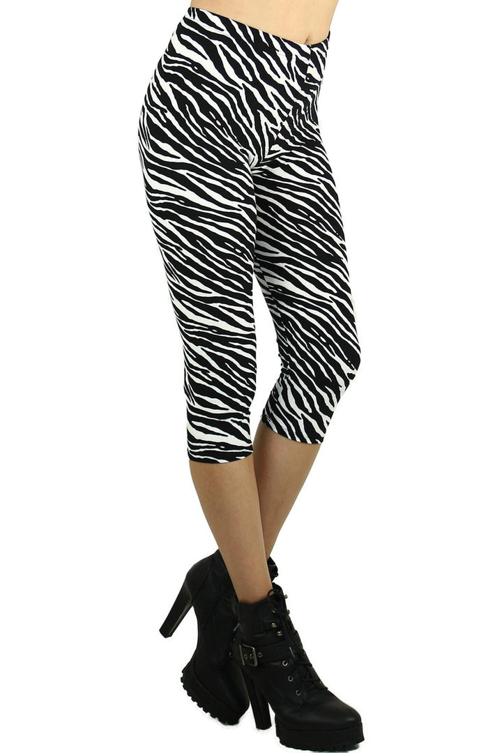 Buttery Soft Zebra Print Capris (One Size Regular,Black and White)