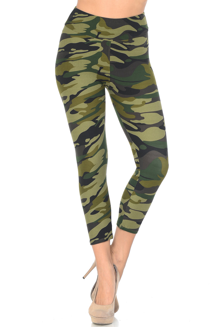 Buttery Soft Green Camouflage High Waisted Capri - EEVEE (One Size Regular,Green)