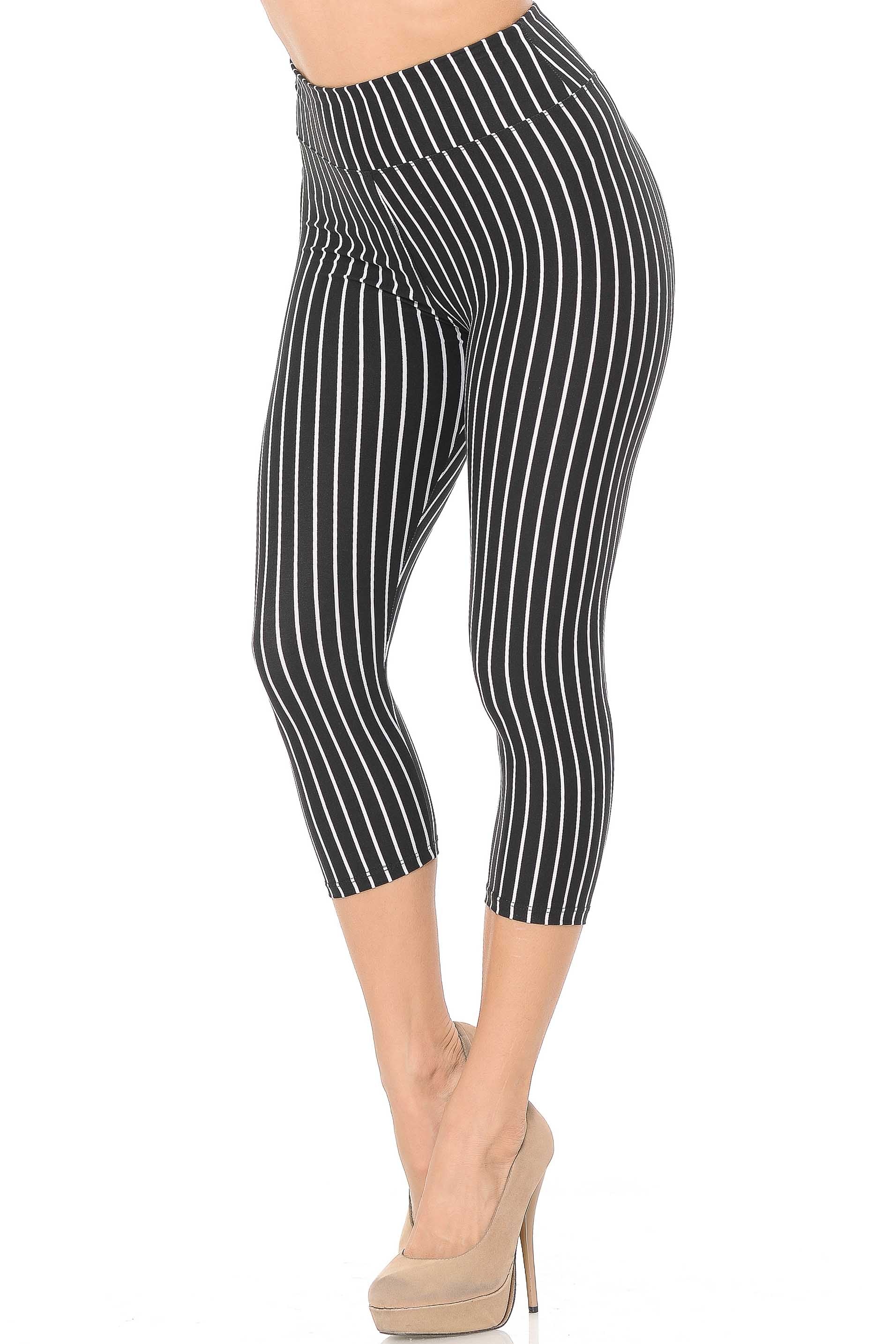 Buttery Soft Pinstripe High Waisted Capris - 3 Inches (One Size Regular,Black)