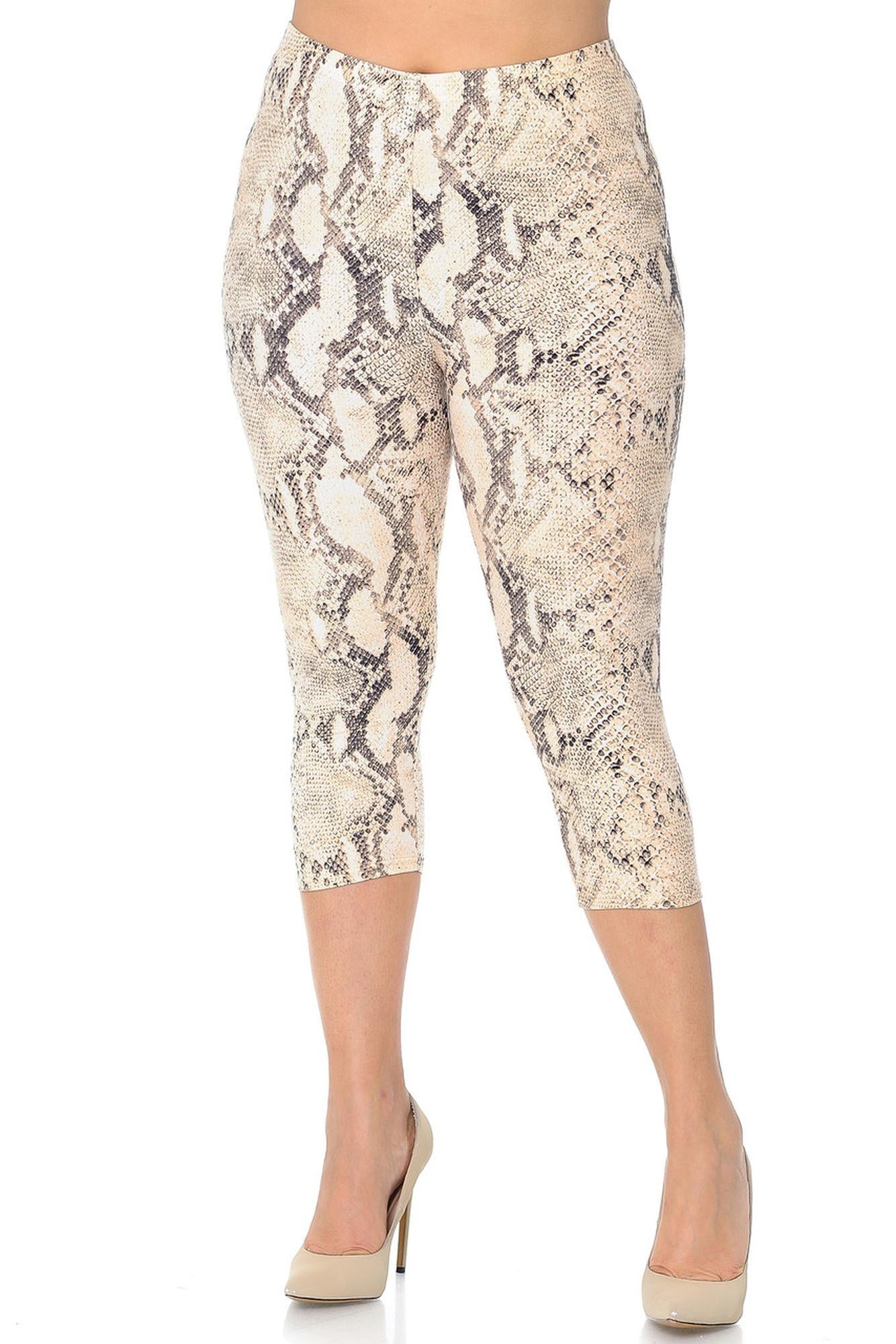 Buttery Soft Cream Snakeskin Plus Size Capris (One Size Plus,Beige)