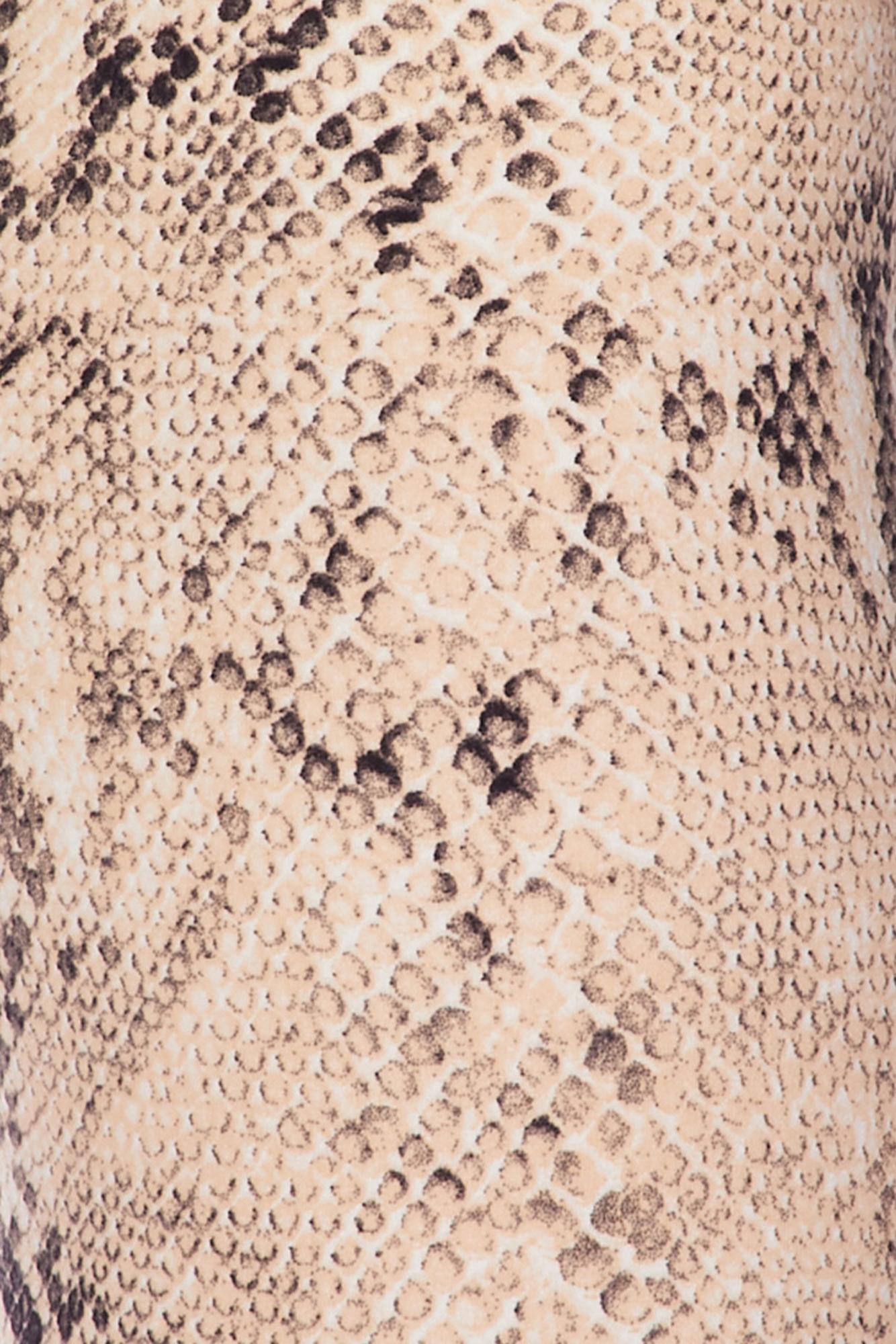 Buttery Soft Cream Snakeskin Plus Size Capris (One Size Plus,Beige)