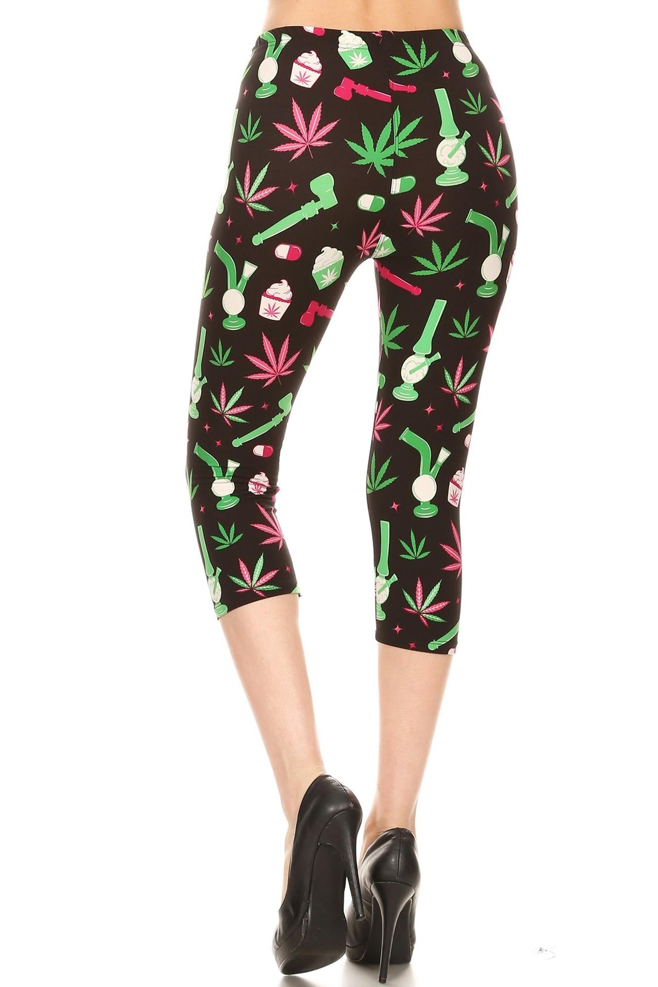 Buttery Soft Marijuana Esprit Extra Plus Size Capris - 3X-5X (XPlus One Size,Green)