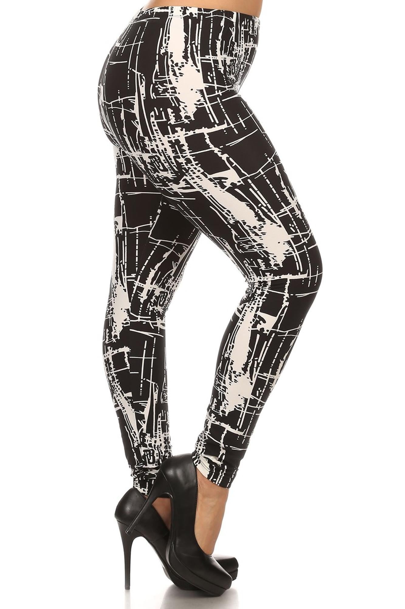 Buttery Soft Splattered Lines Extra Plus Size Leggings - 3X-5X (XPlus One Size,Black)