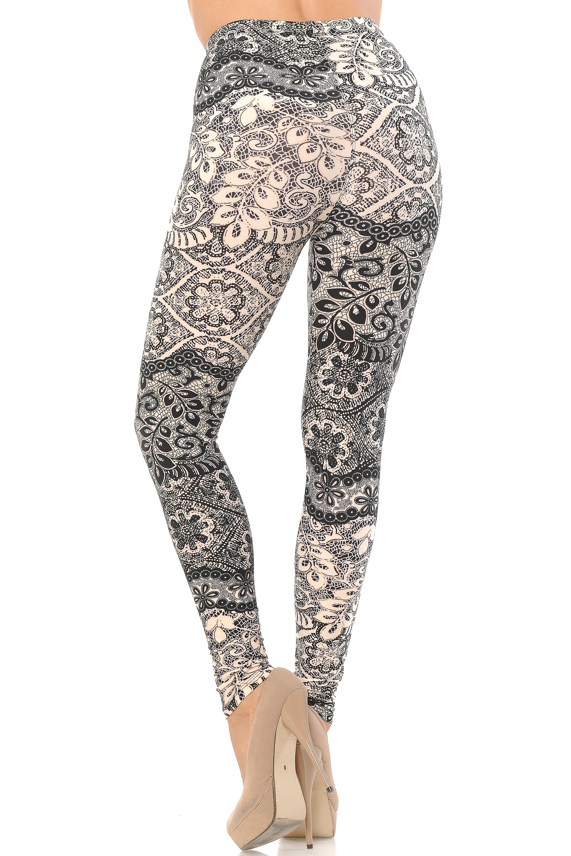Buttery Soft Cream Leaf Extra Plus Size Leggings - 3X-5X (XPlus One Size,Beige)
