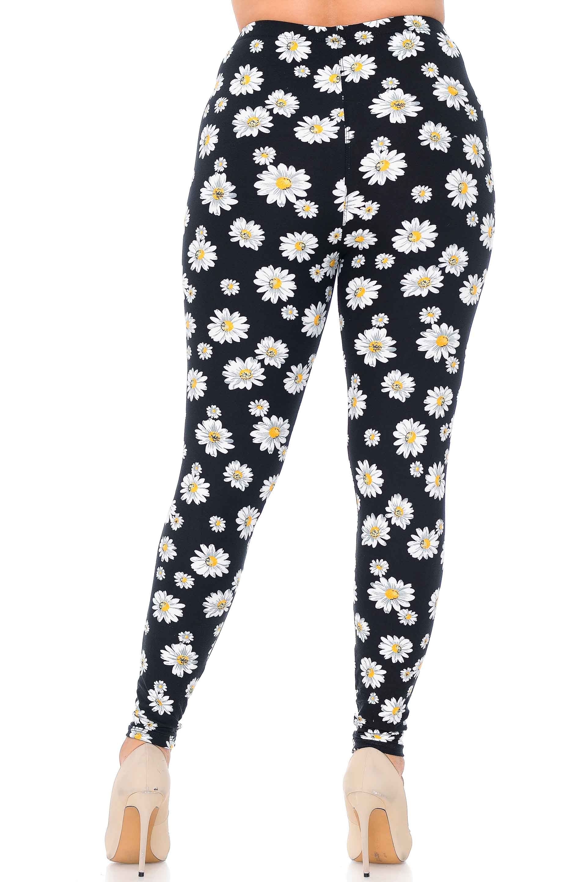 Buttery Soft Daisy Extra Plus Size Leggings - 3X-5X (XPlus One Size,Black)