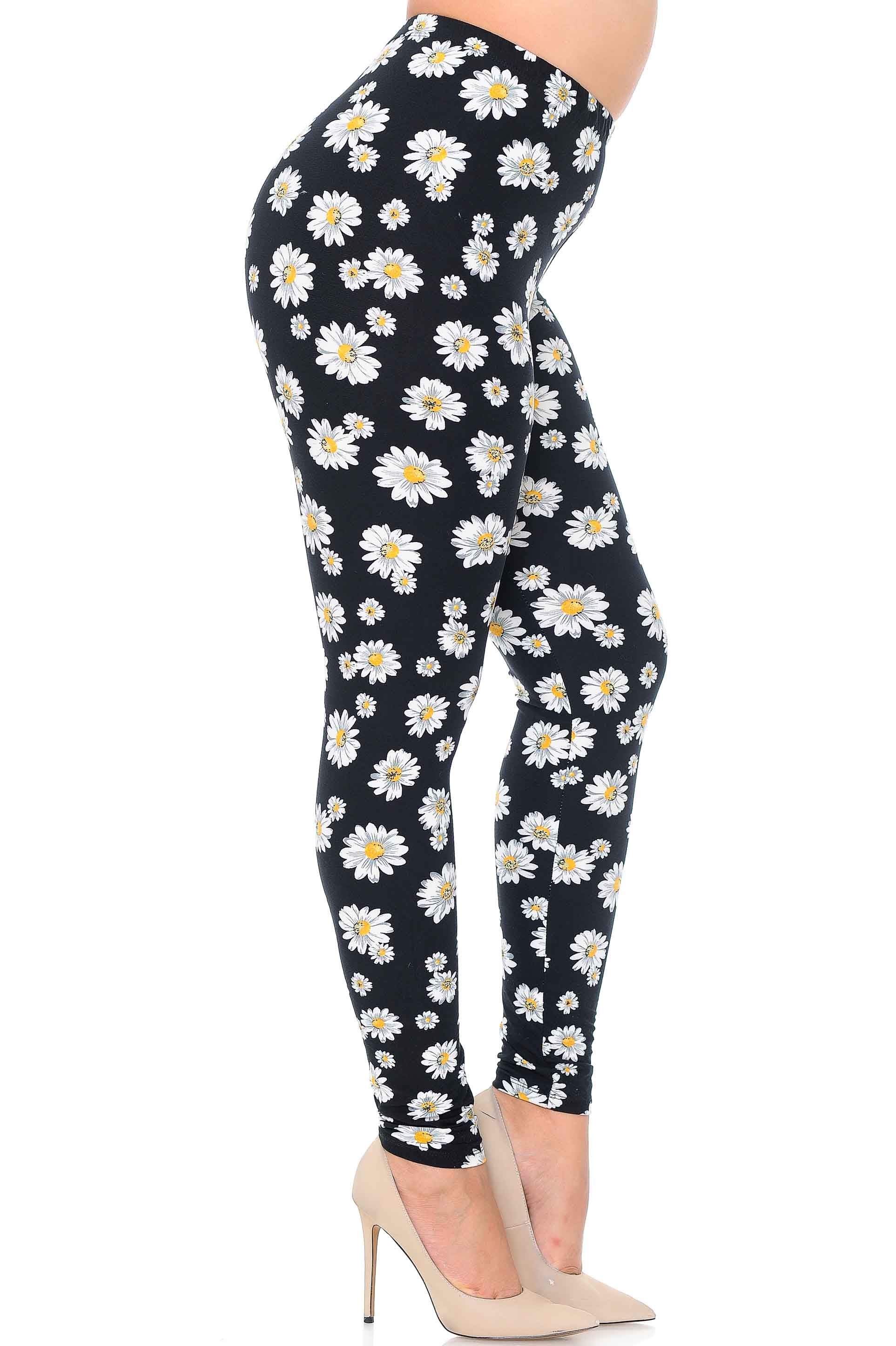 Buttery Soft Daisy Extra Plus Size Leggings - 3X-5X (XPlus One Size,Black)