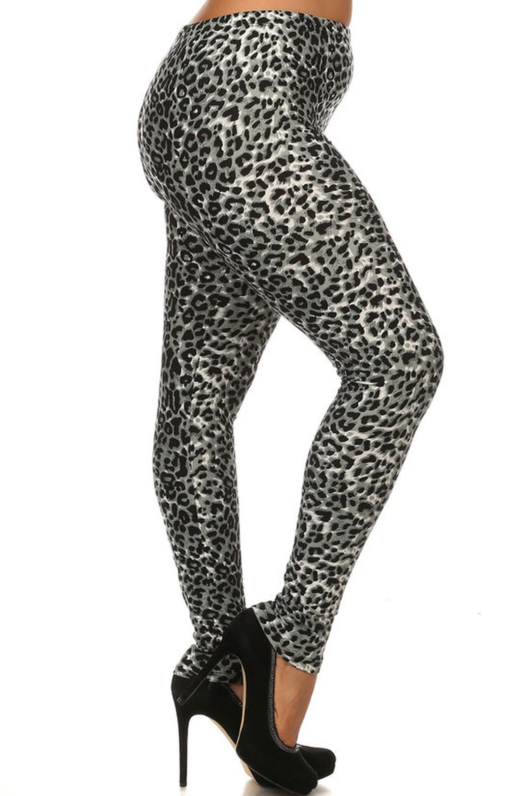 Buttery Soft Snow Leopard Extra Plus Size Leggings - 3X-5X (XPlus One Size,Charcoal)
