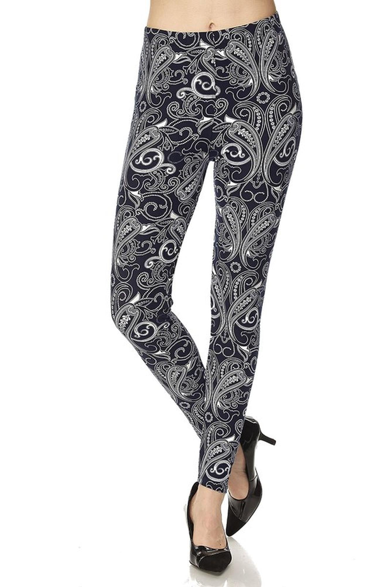 Buttery Soft Navy Paisley Leggings (One Size Regular,Navy)
