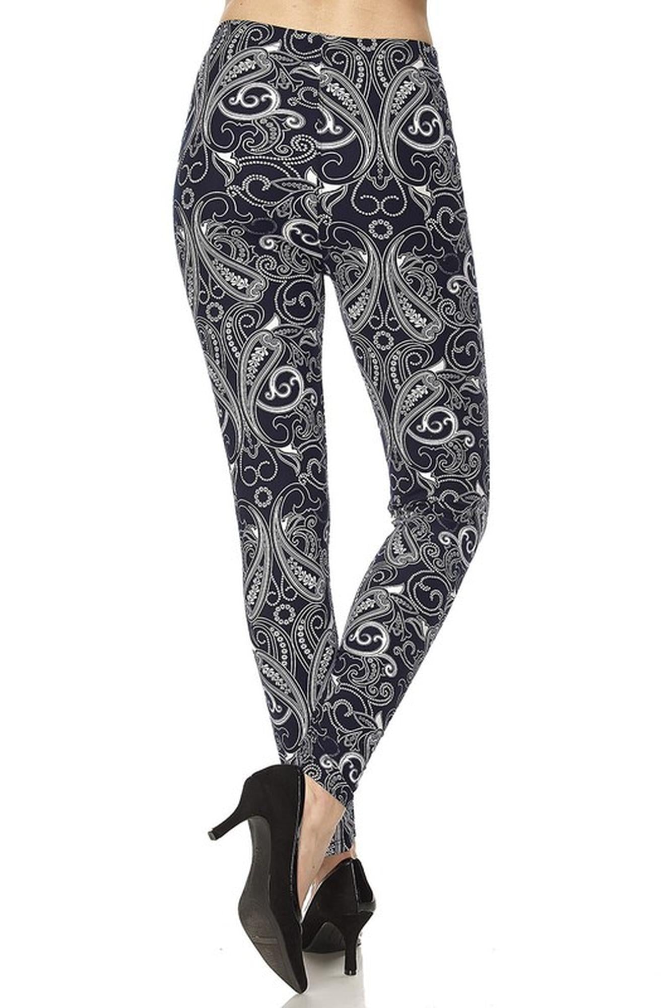 Buttery Soft Navy Paisley Leggings (One Size Regular,Navy)