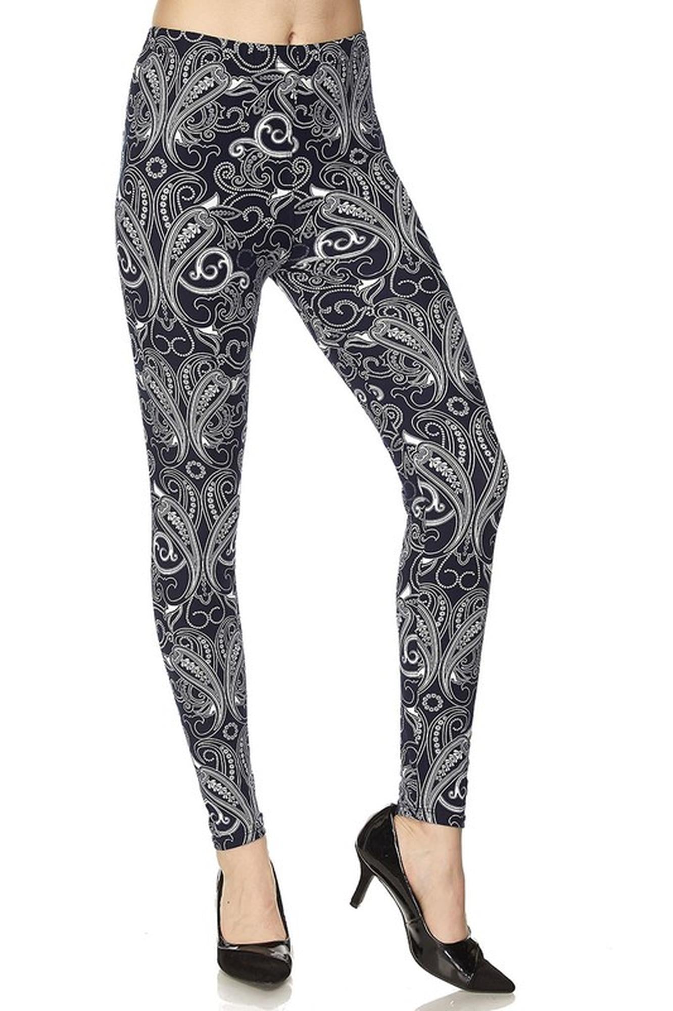 Buttery Soft Navy Paisley Leggings (One Size Regular,Navy)
