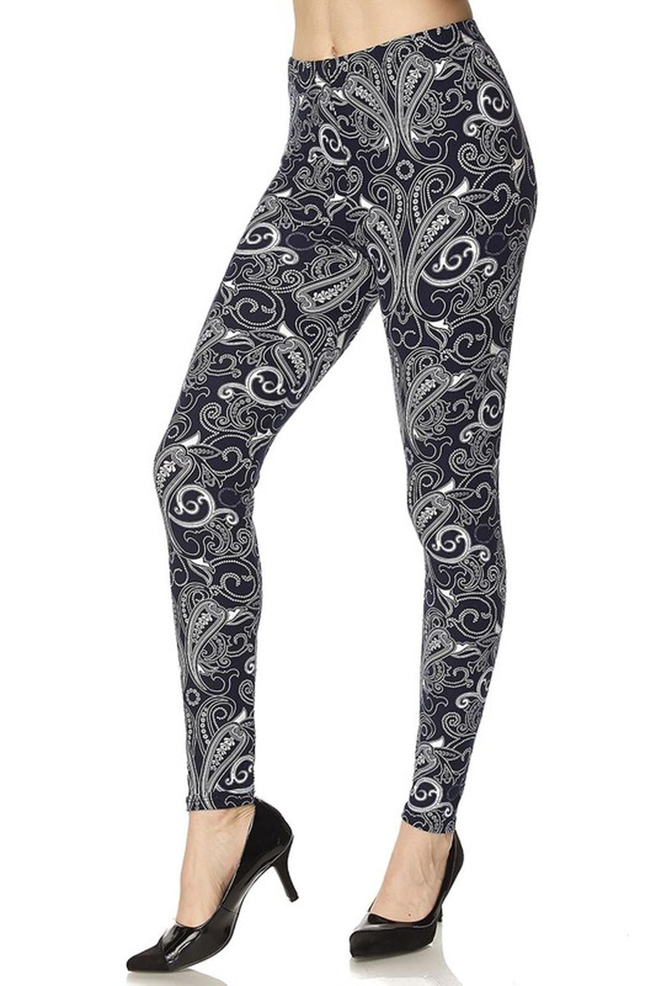 Buttery Soft Navy Paisley Leggings (One Size Regular,Navy)