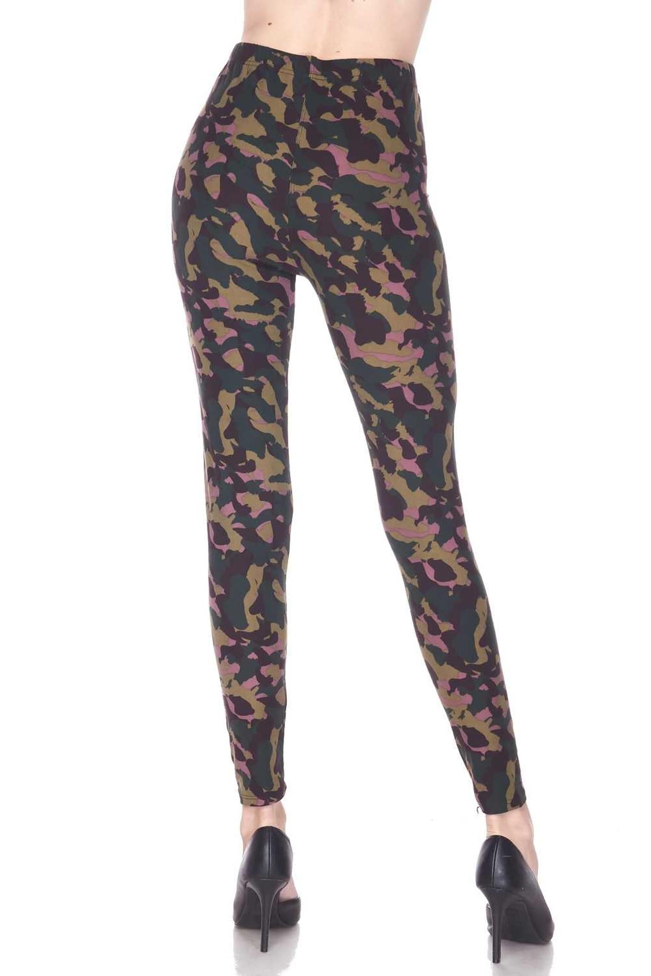 Buttery Soft Midnight Pink Camouflage Leggings (One Size Regular,Brown)