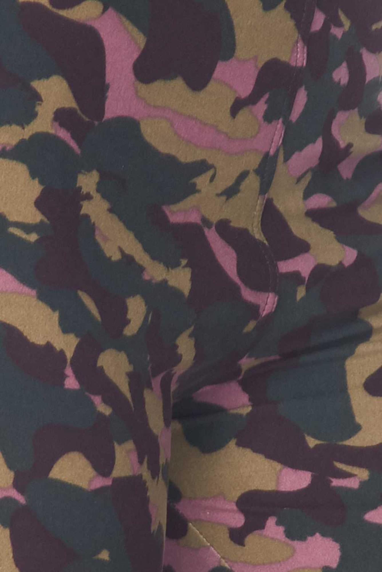 Buttery Soft Midnight Pink Camouflage Leggings (One Size Regular,Brown)