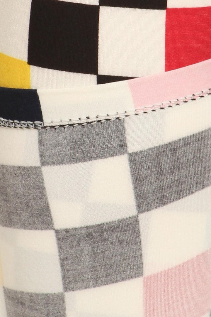 Buttery Soft Color Accent Checkered Leggings (One Size Regular,White)