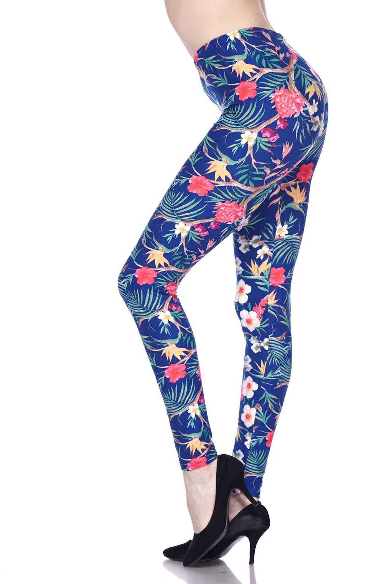 Buttery Soft Elegant Flowing Floral Leggings (One Size Regular,Blue)