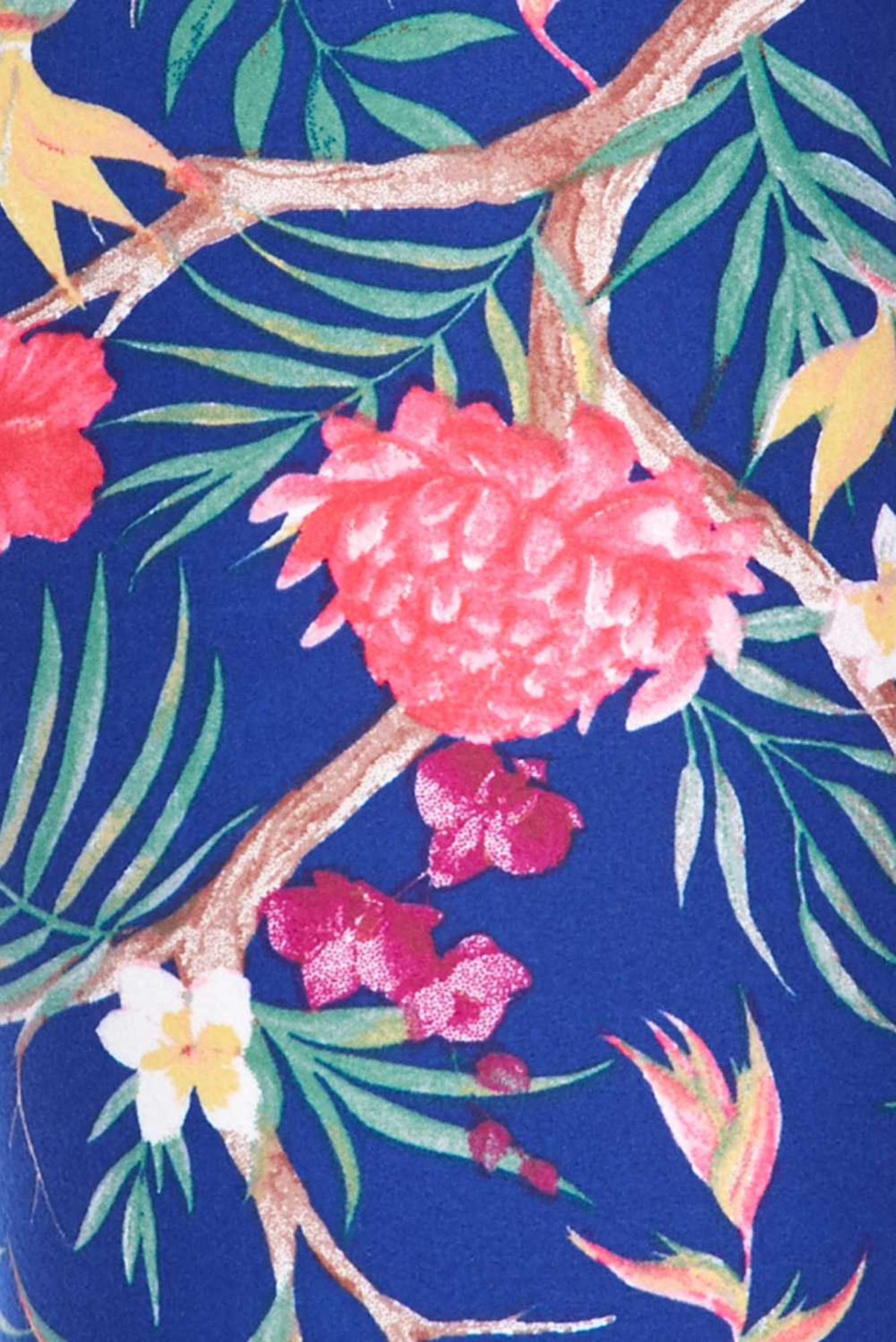 Buttery Soft Elegant Flowing Floral Leggings (One Size Regular,Blue)