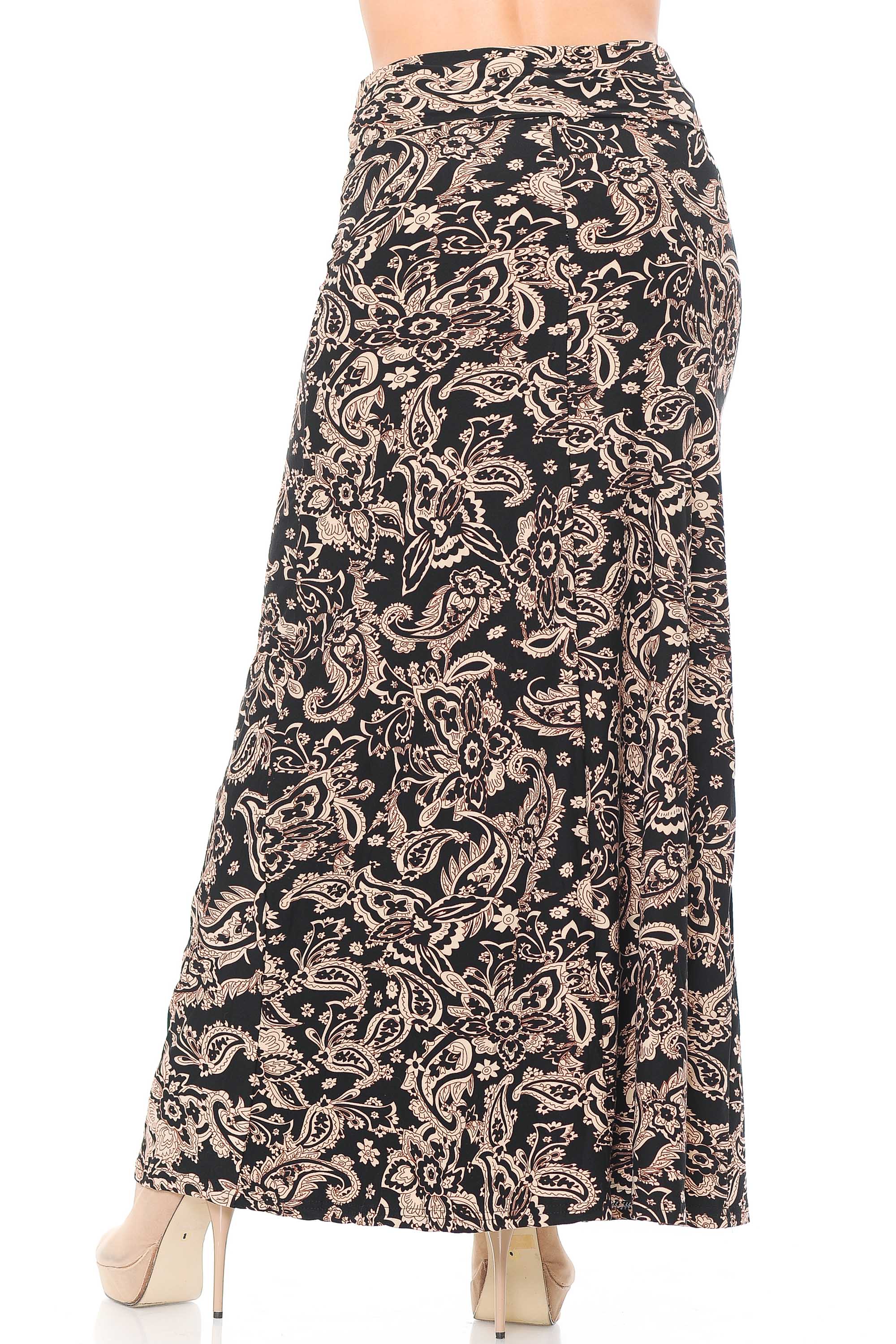 Buttery Soft Sand Pepper Paisley Plus Size Maxi Skirt (One Size Plus,Beige)