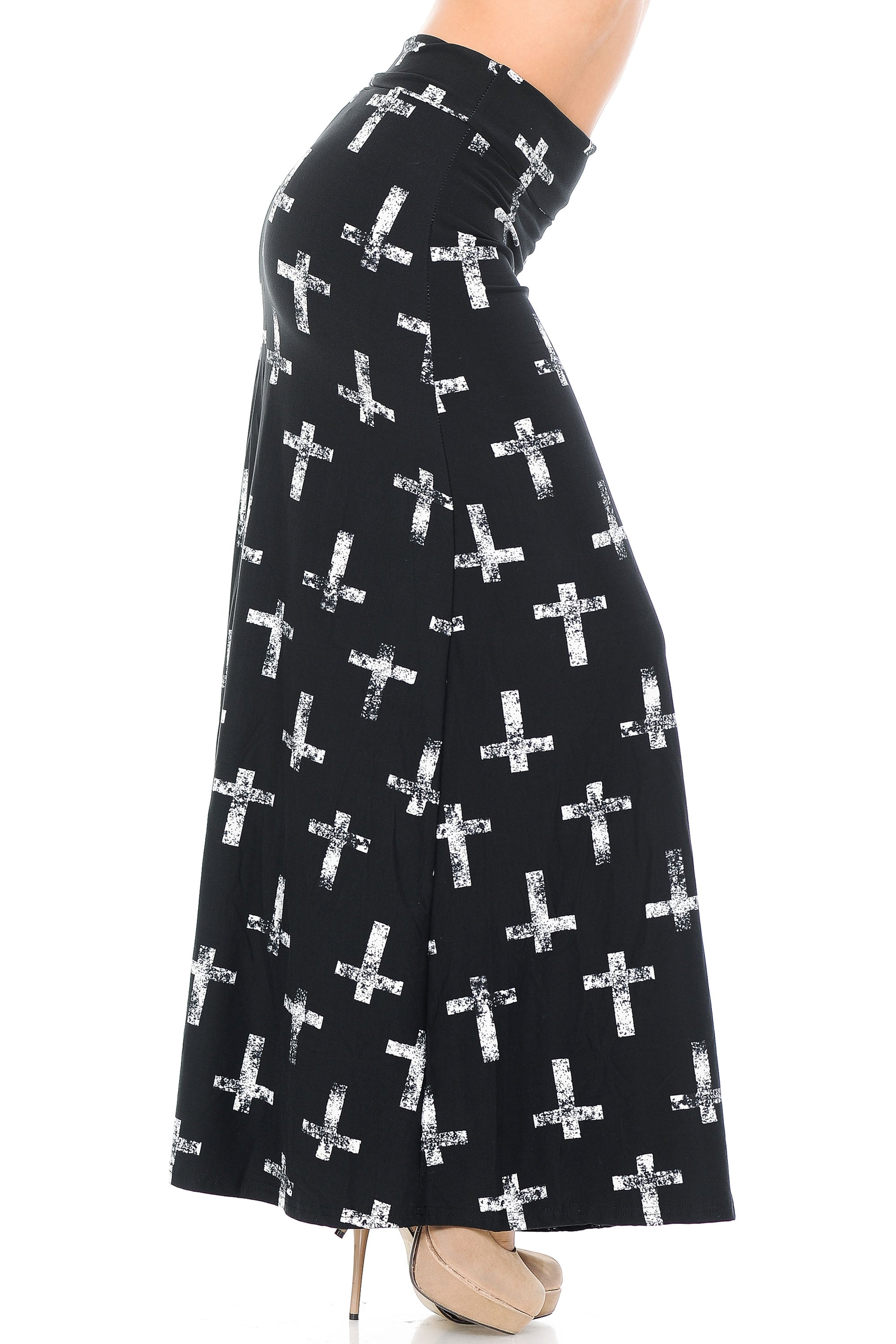 Buttery Soft Faded Cross Plus Size Maxi Skirt (One Size Plus,Black)