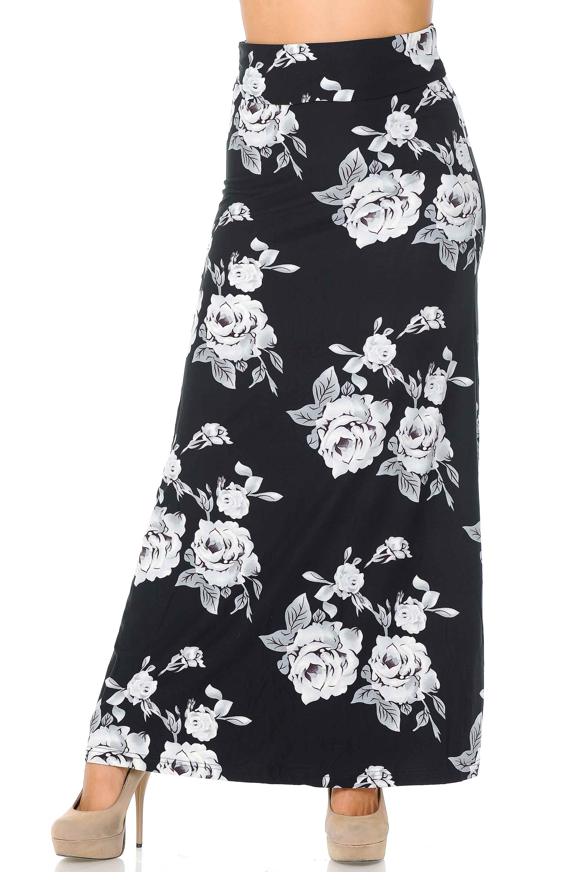 Buttery Soft White Jumbo Rose Plus Size Maxi Skirt (One Size Plus,Black)