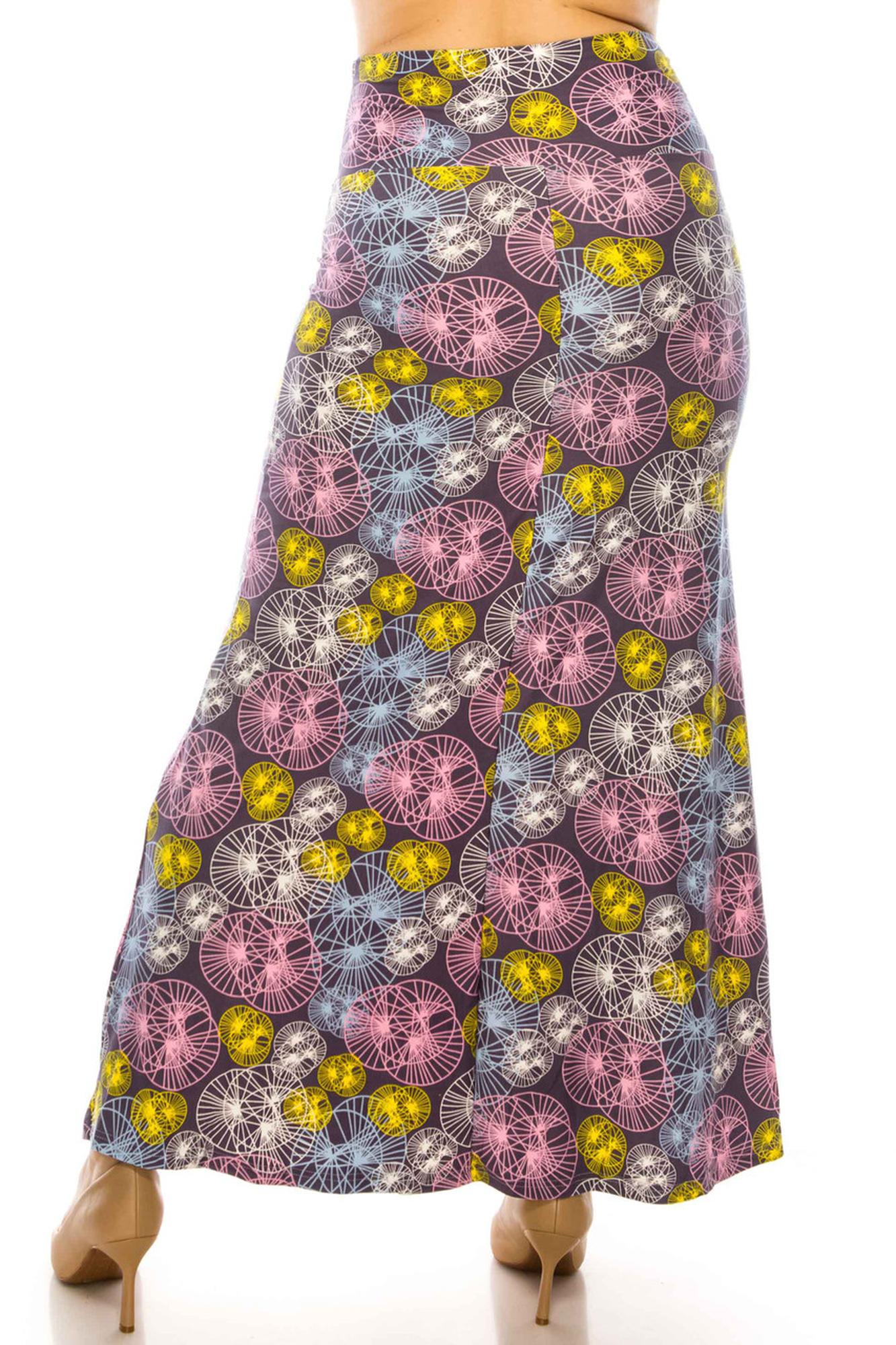 Buttery Soft Geometric Spindles Plus Size Maxi Skirt (One Size Plus,Multi Color Pastel)