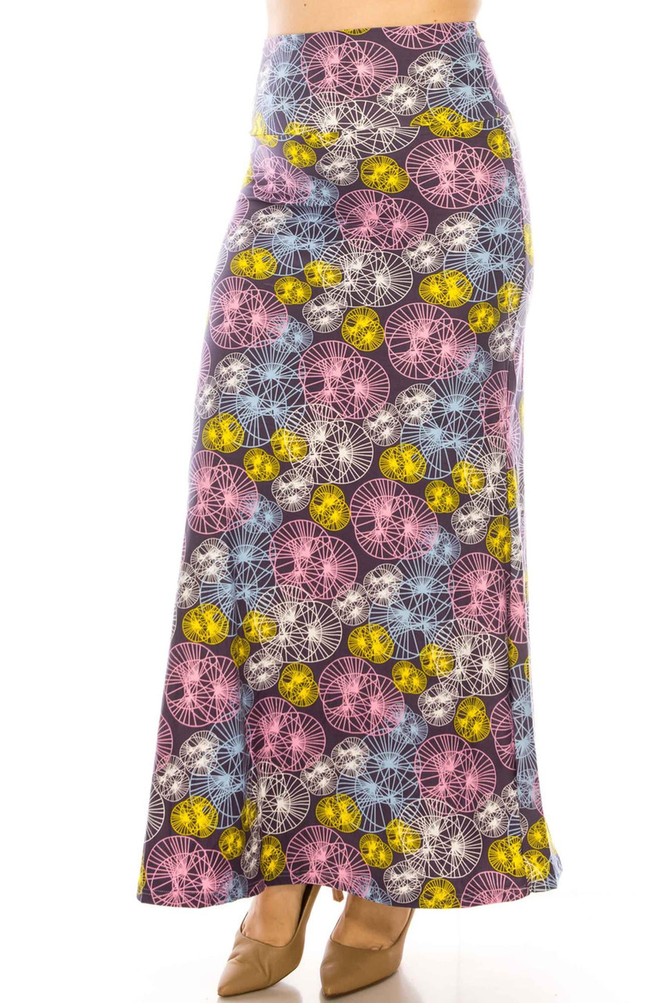 Buttery Soft Geometric Spindles Plus Size Maxi Skirt (One Size Plus,Multi Color Pastel)