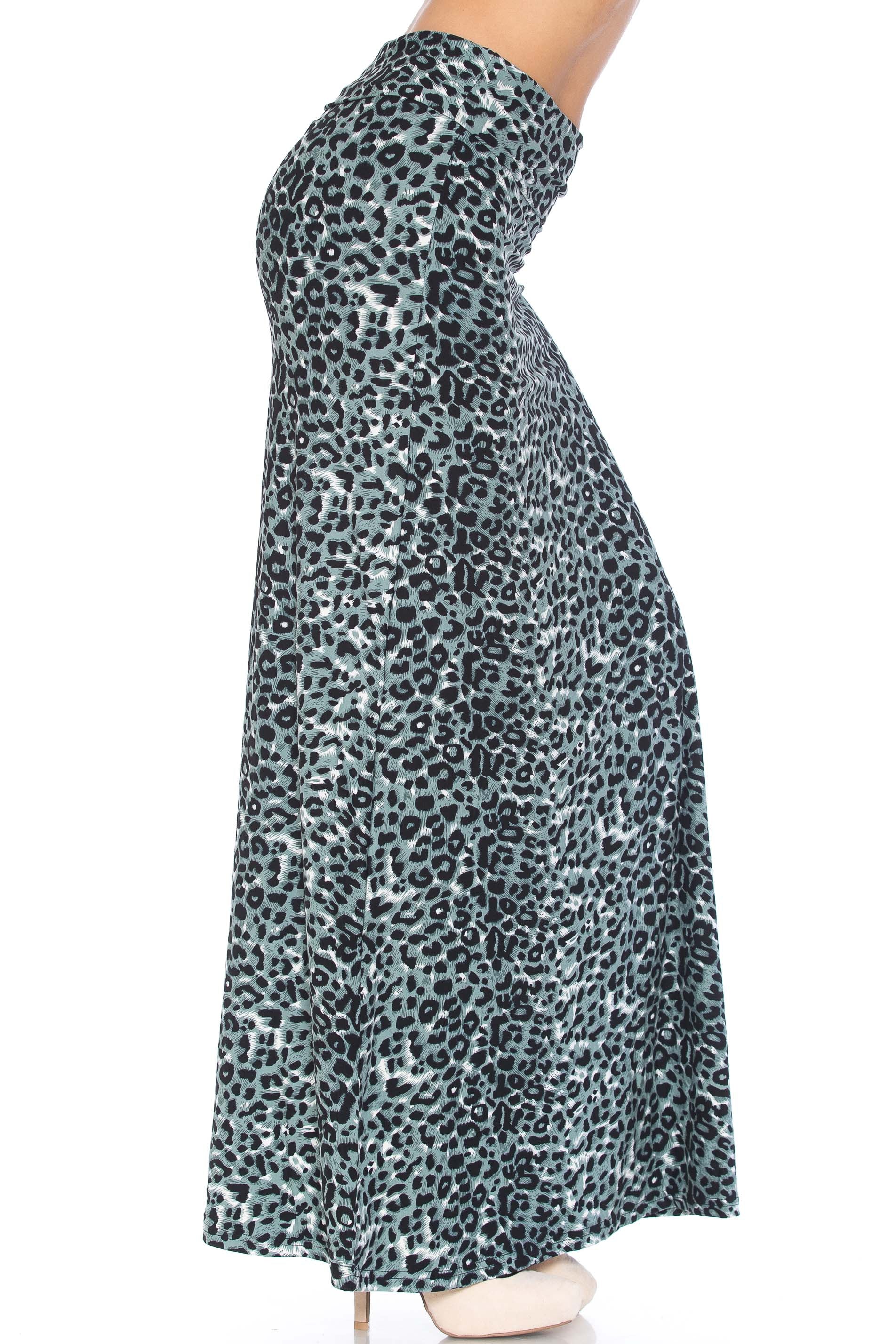 Buttery Soft Snow Leopard Maxi Skirt (One Size Regular,Charcoal)