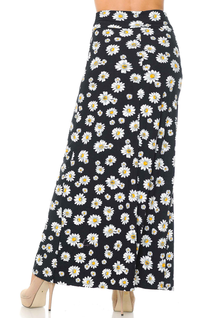 Buttery Soft Daisy Maxi Skirt (One Size Regular,Black)