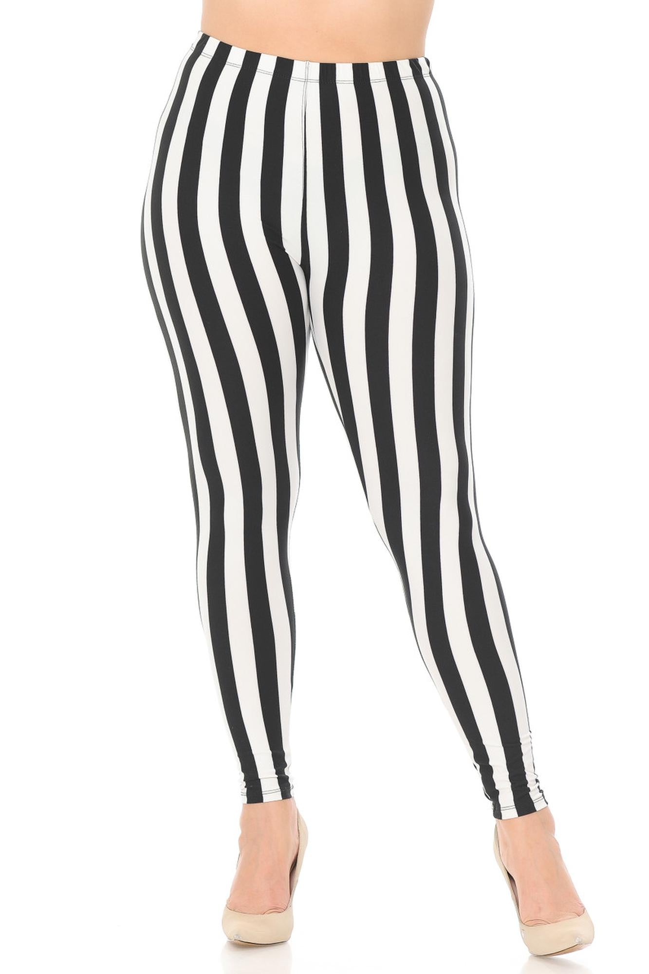 Buttery Soft Beetlejuice Plus Size Leggings (One Size Plus,Black)
