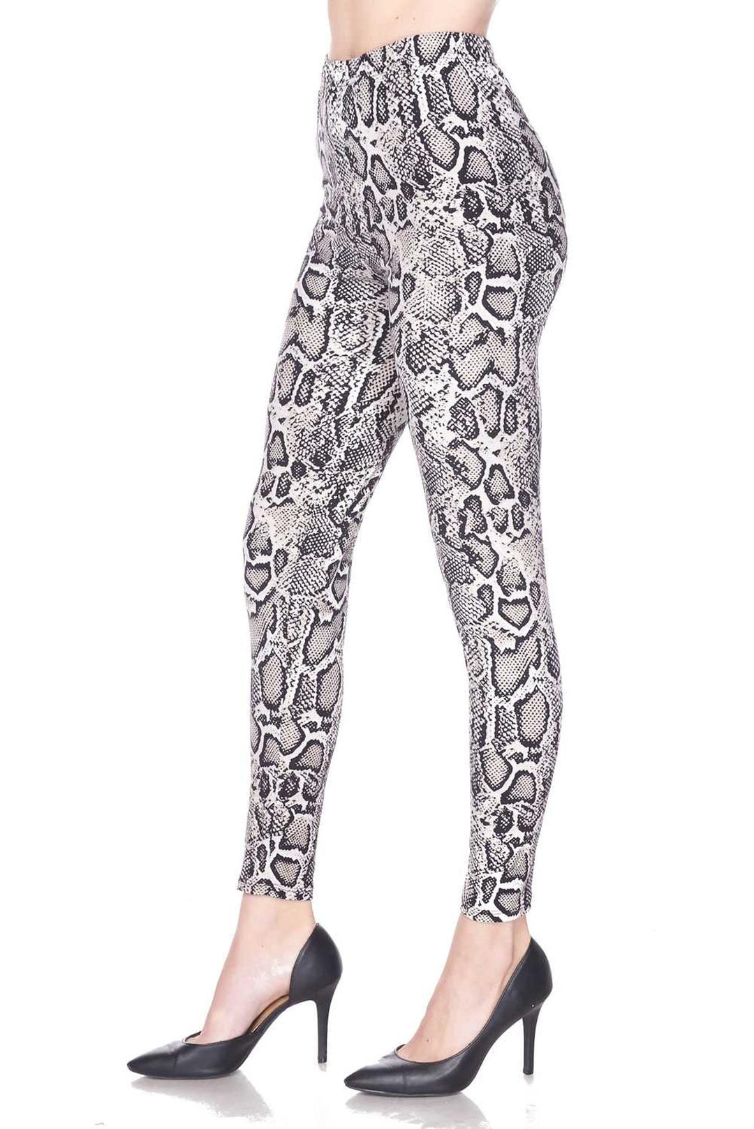Buttery Soft Beige Boa Snakeskin Plus Size Leggings (One Size Plus,Beige)