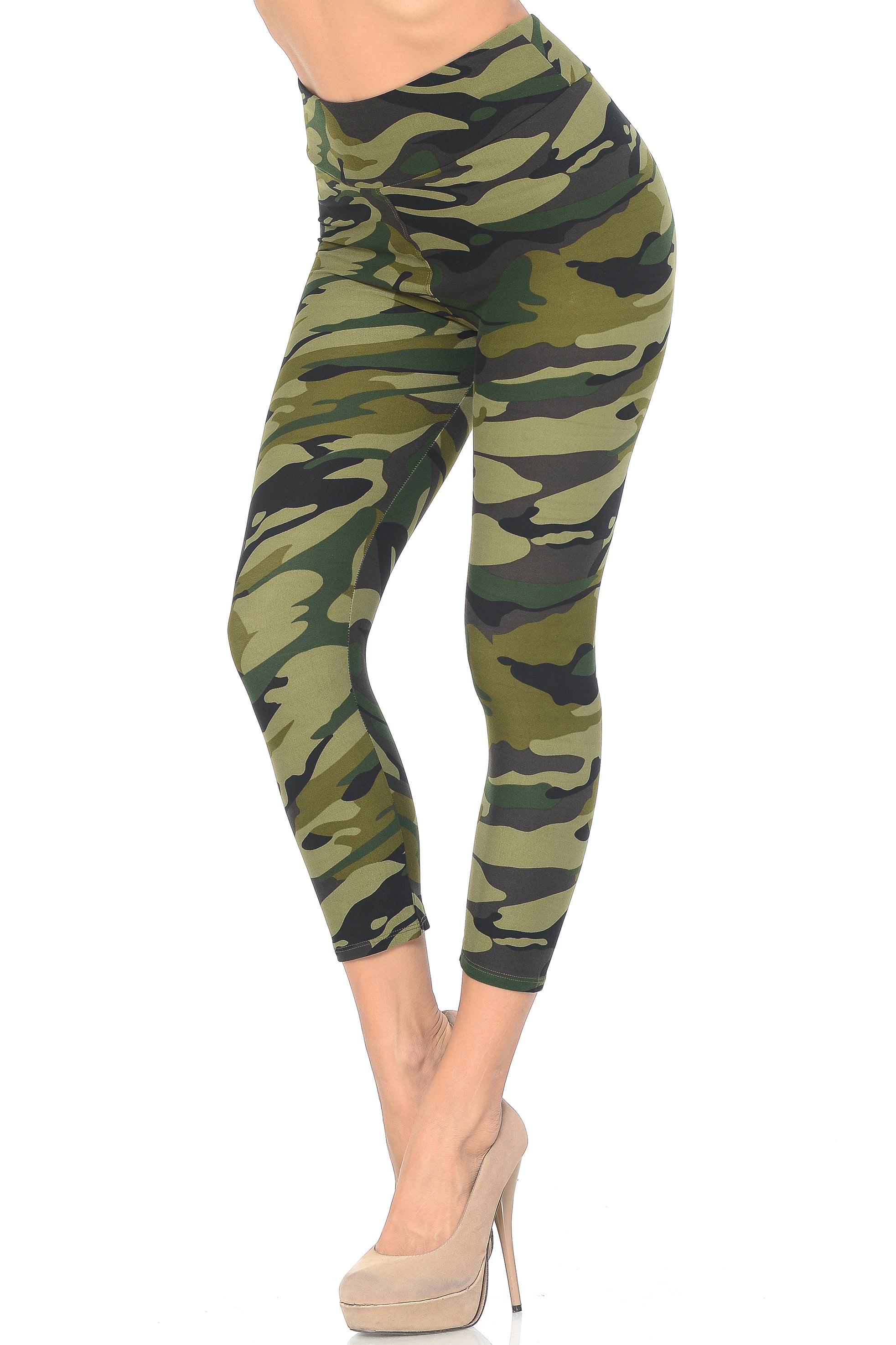 Buttery Soft Green Camouflage High Waisted Plus Size Capri - EEVEE (One Size Plus,Green)