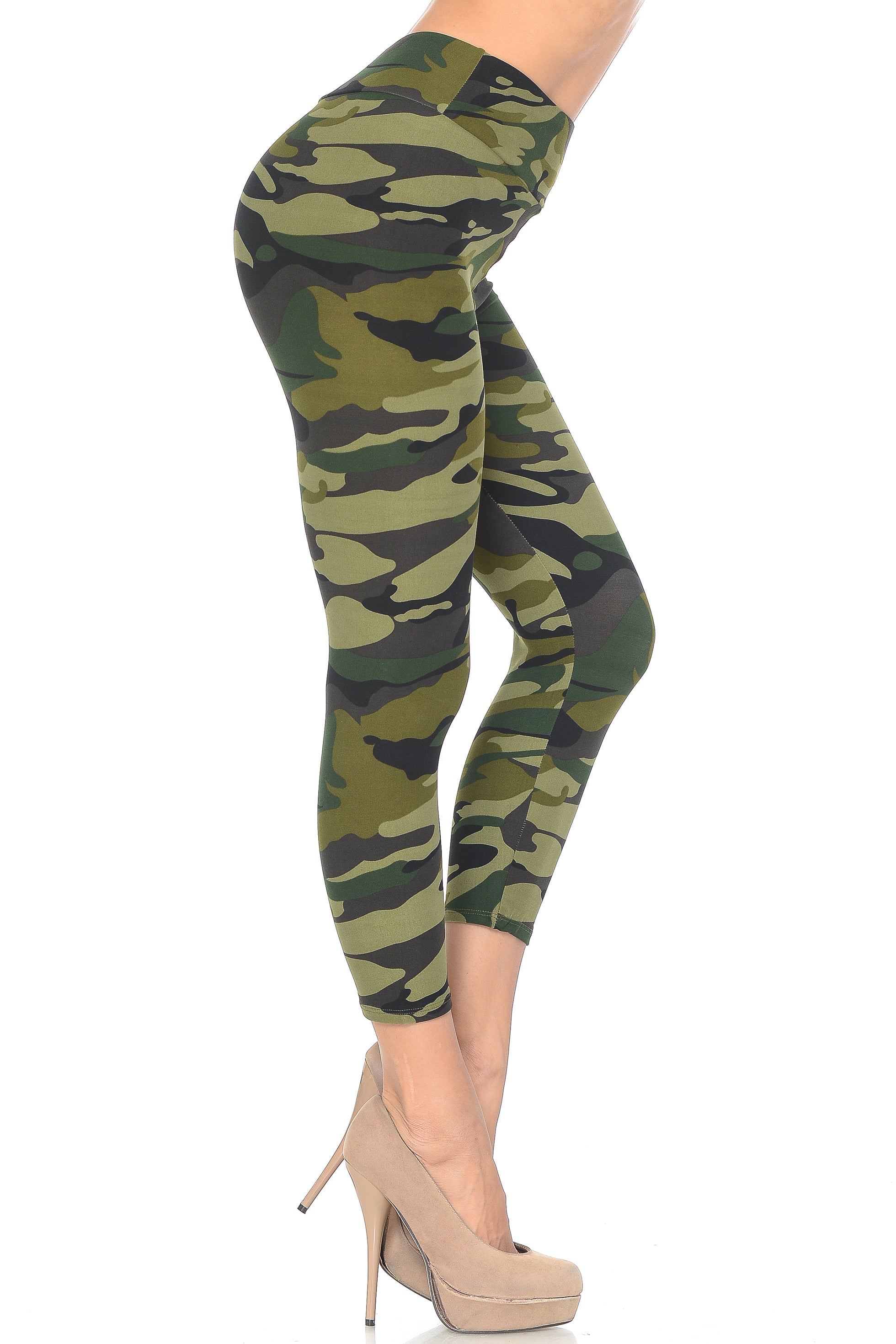 Buttery Soft Green Camouflage High Waisted Plus Size Capri - EEVEE (One Size Plus,Green)