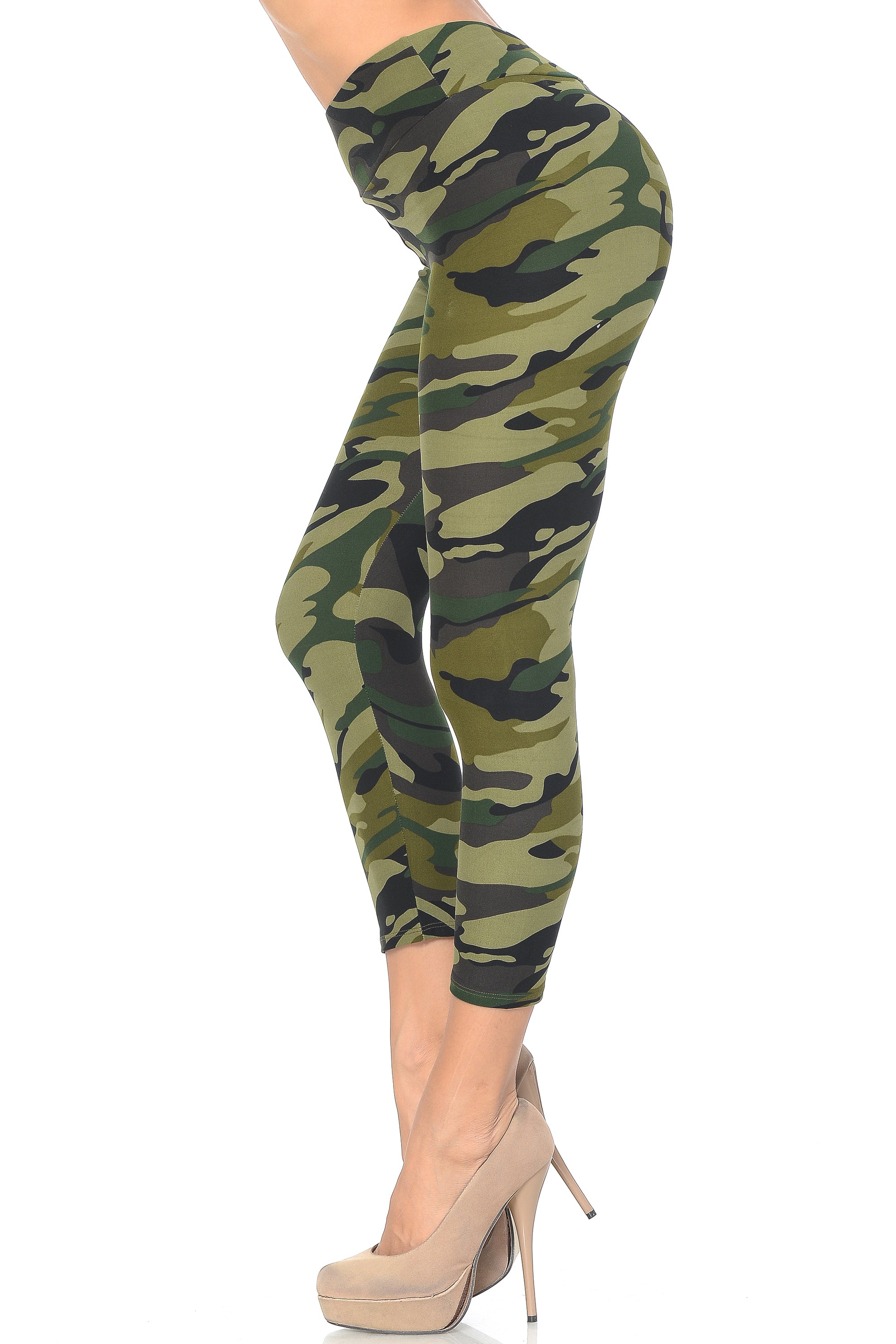 Buttery Soft Green Camouflage High Waisted Plus Size Capri - EEVEE (One Size Plus,Green)