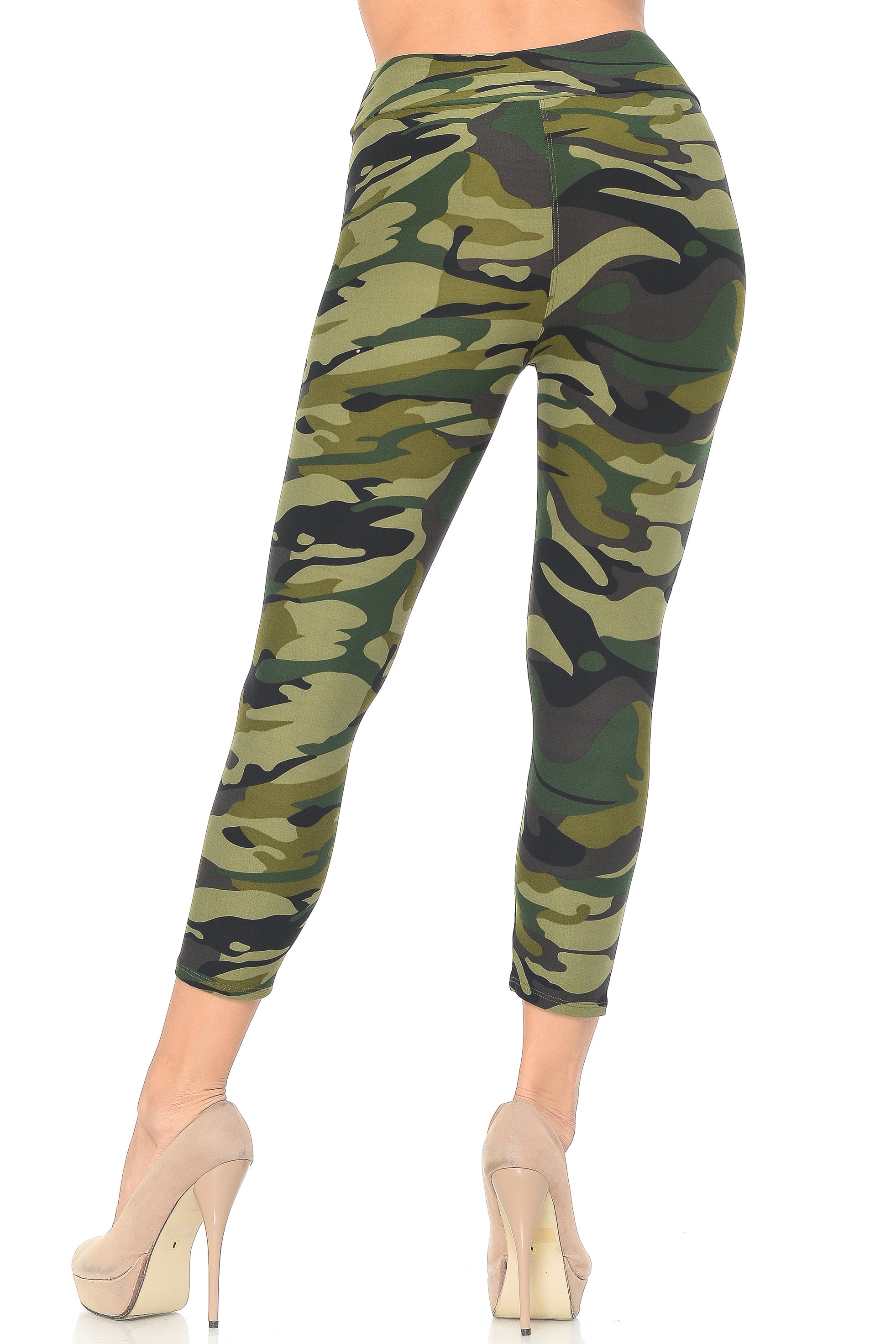 Buttery Soft Green Camouflage High Waisted Plus Size Capri - EEVEE (One Size Plus,Green)