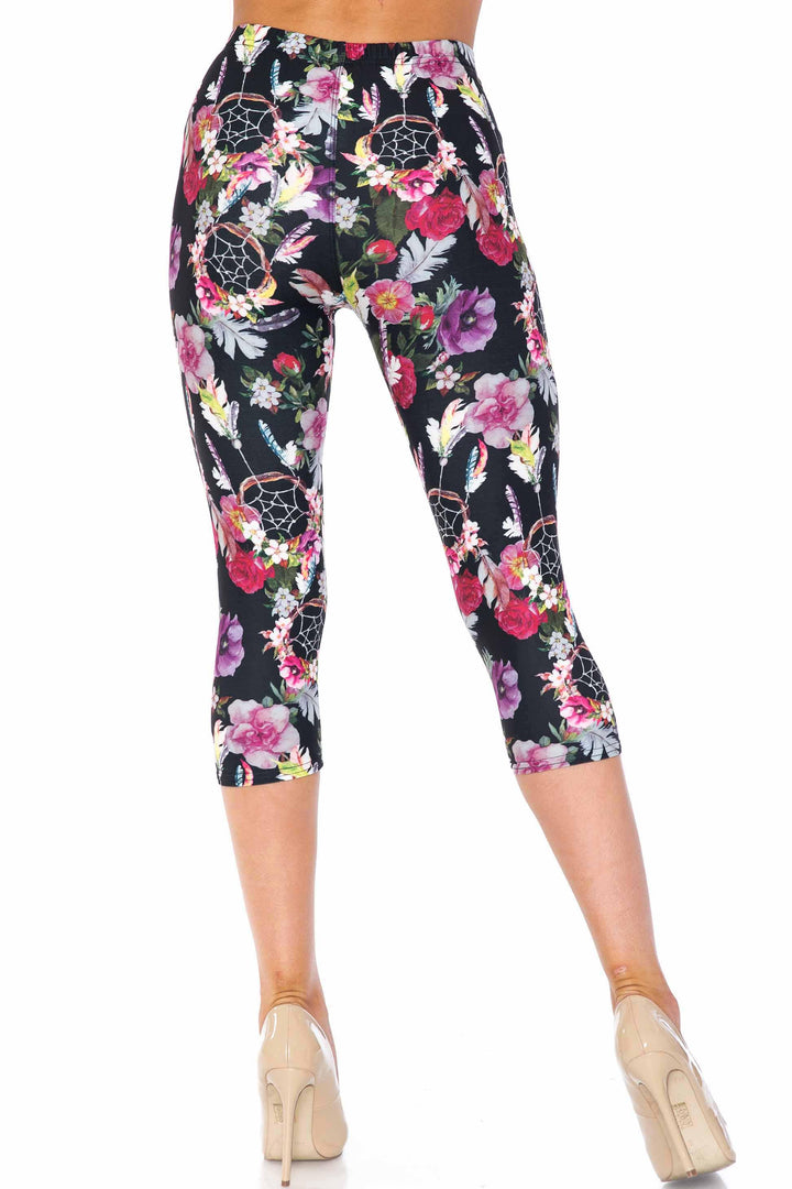 Creamy Soft Floral Dreamcatcher Plus Size Capris - USA Fashionâ„¢ (One Size Plus,Black)