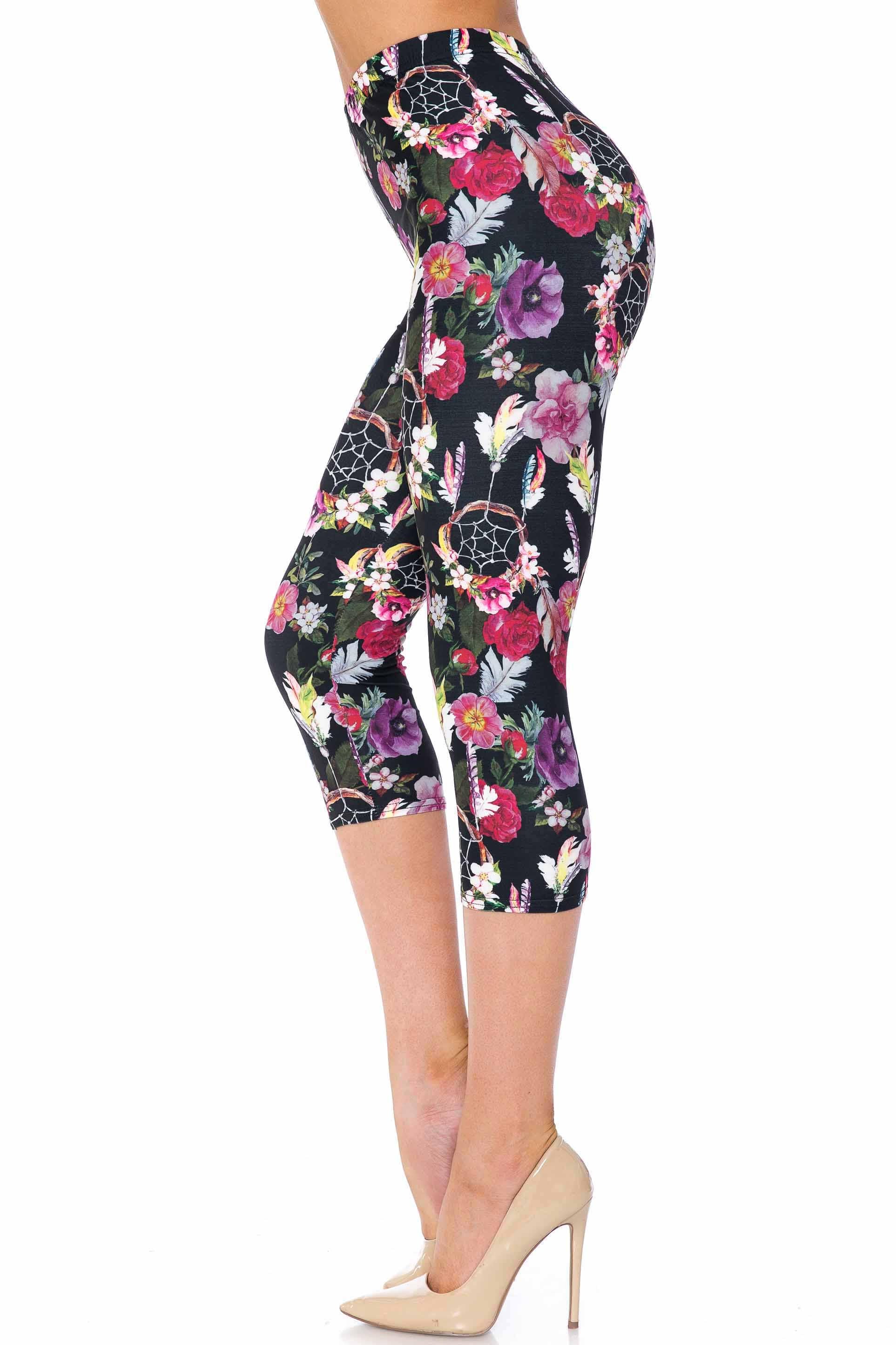 Creamy Soft Floral Dreamcatcher Plus Size Capris - USA Fashionâ„¢ (One Size Plus,Black)