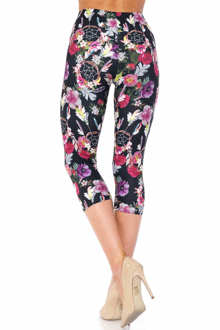 Creamy Soft Floral Dreamcatcher Plus Size Capris - USA Fashionâ„¢ (One Size Plus,Black)