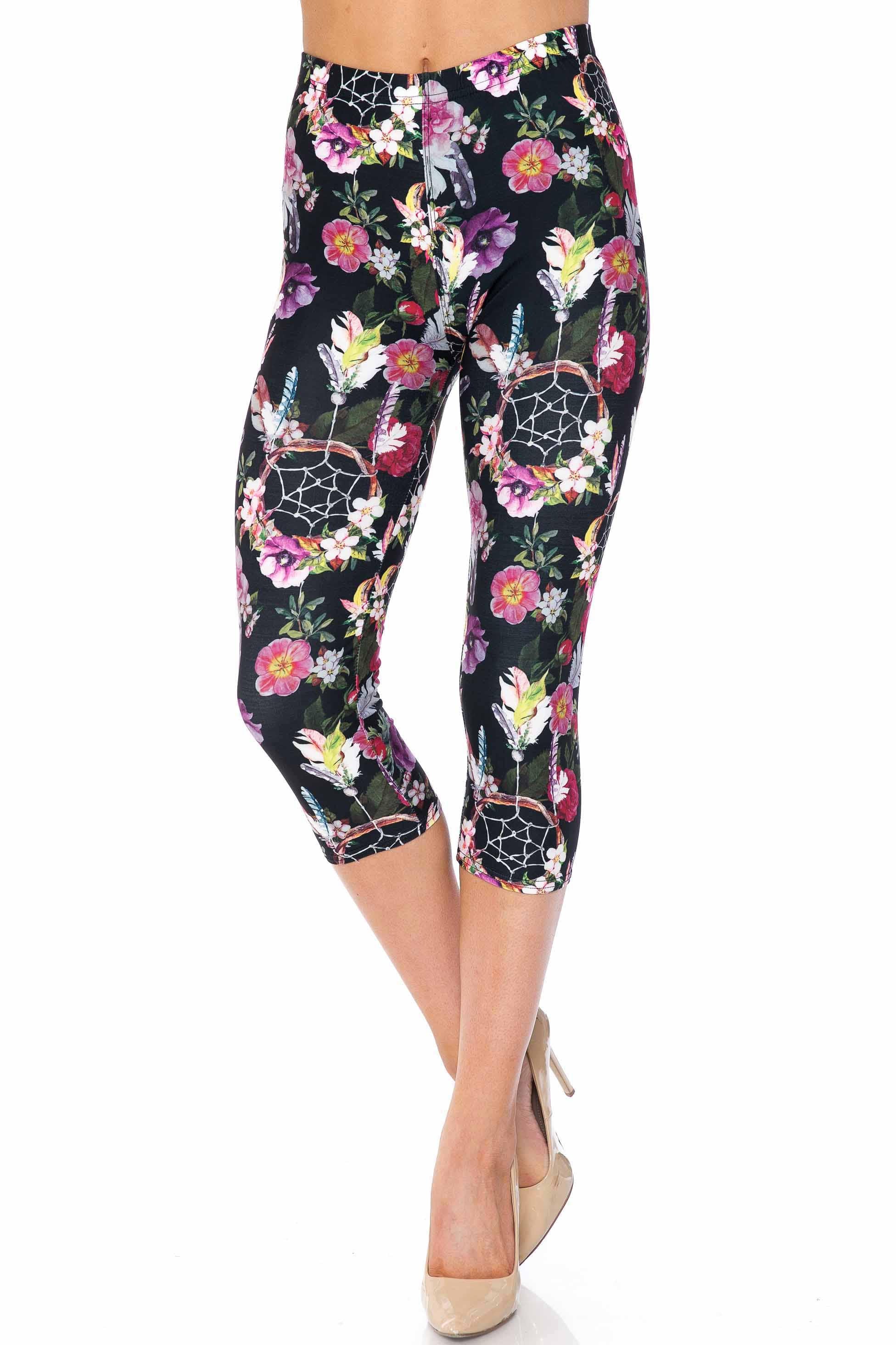 Creamy Soft Floral Dreamcatcher Plus Size Capris - USA Fashionâ„¢ (One Size Plus,Black)