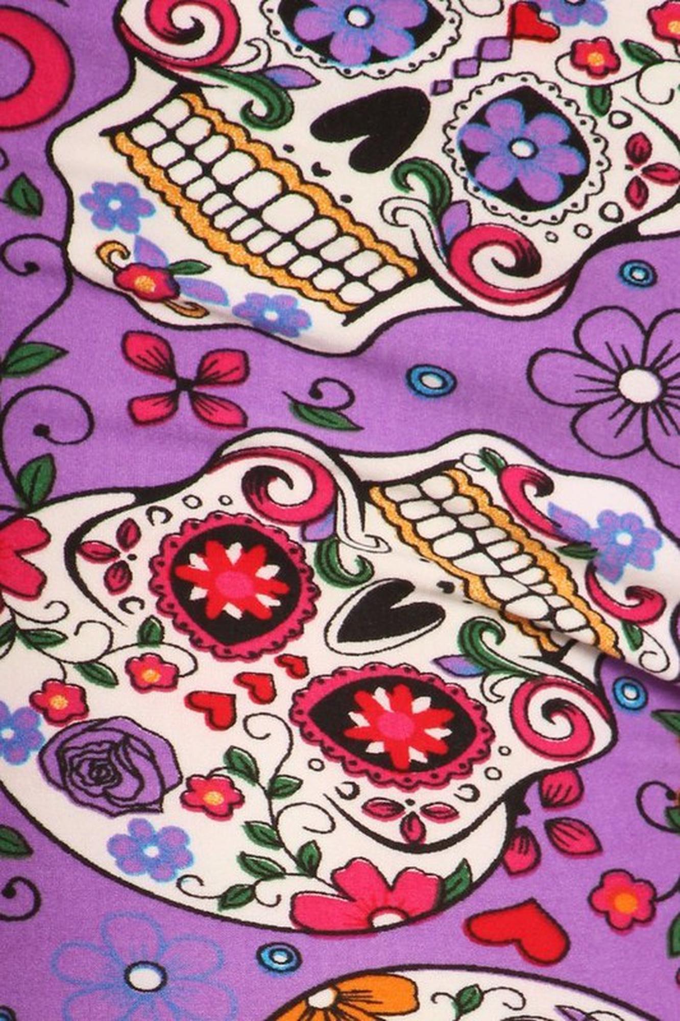 Buttery Soft Plus Size Purple Sugar Skull Leggings (One Size Plus,Purple)
