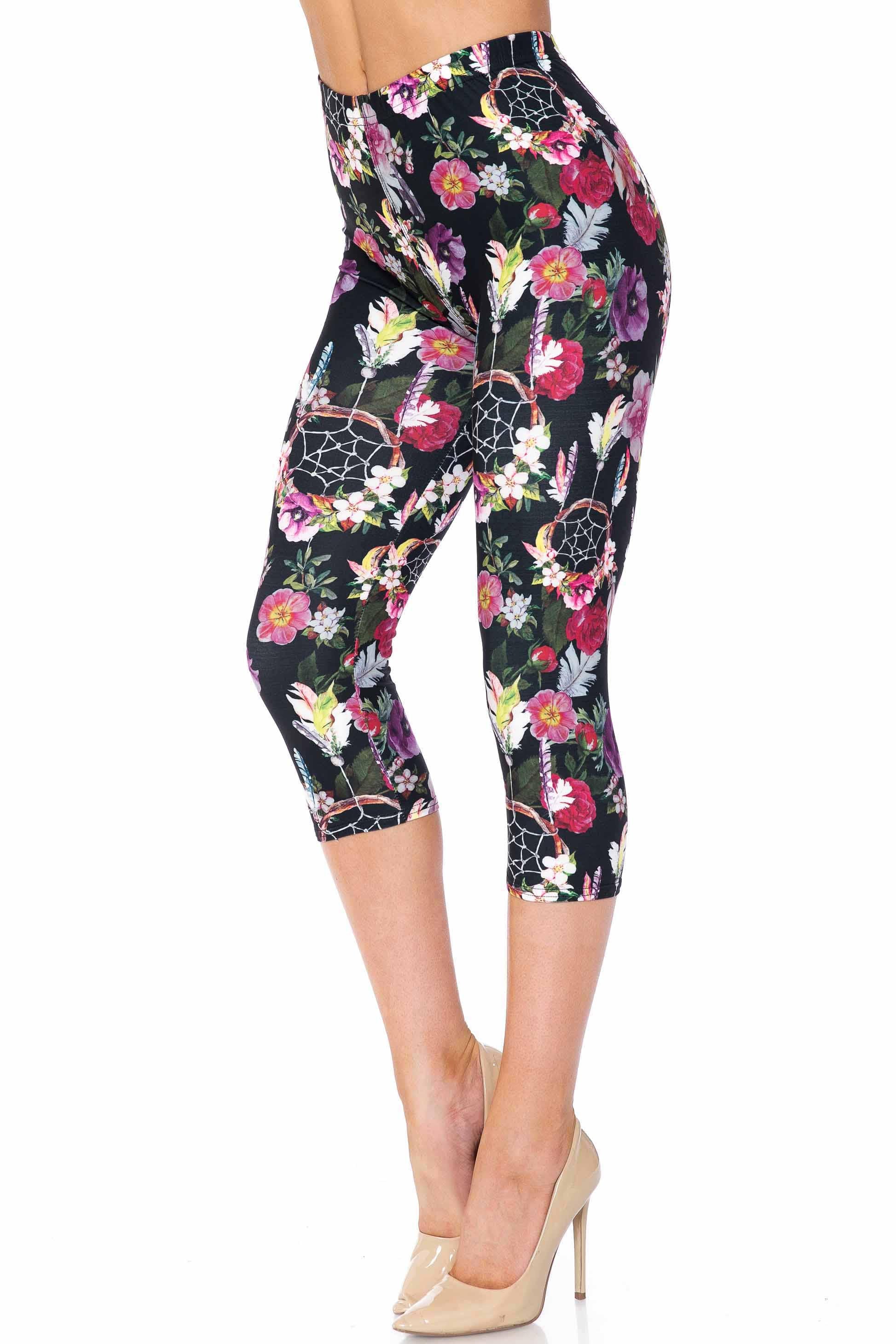 Creamy Soft Floral Dreamcatcher Plus Size Capris - USA Fashionâ„¢ (One Size Plus,Black)