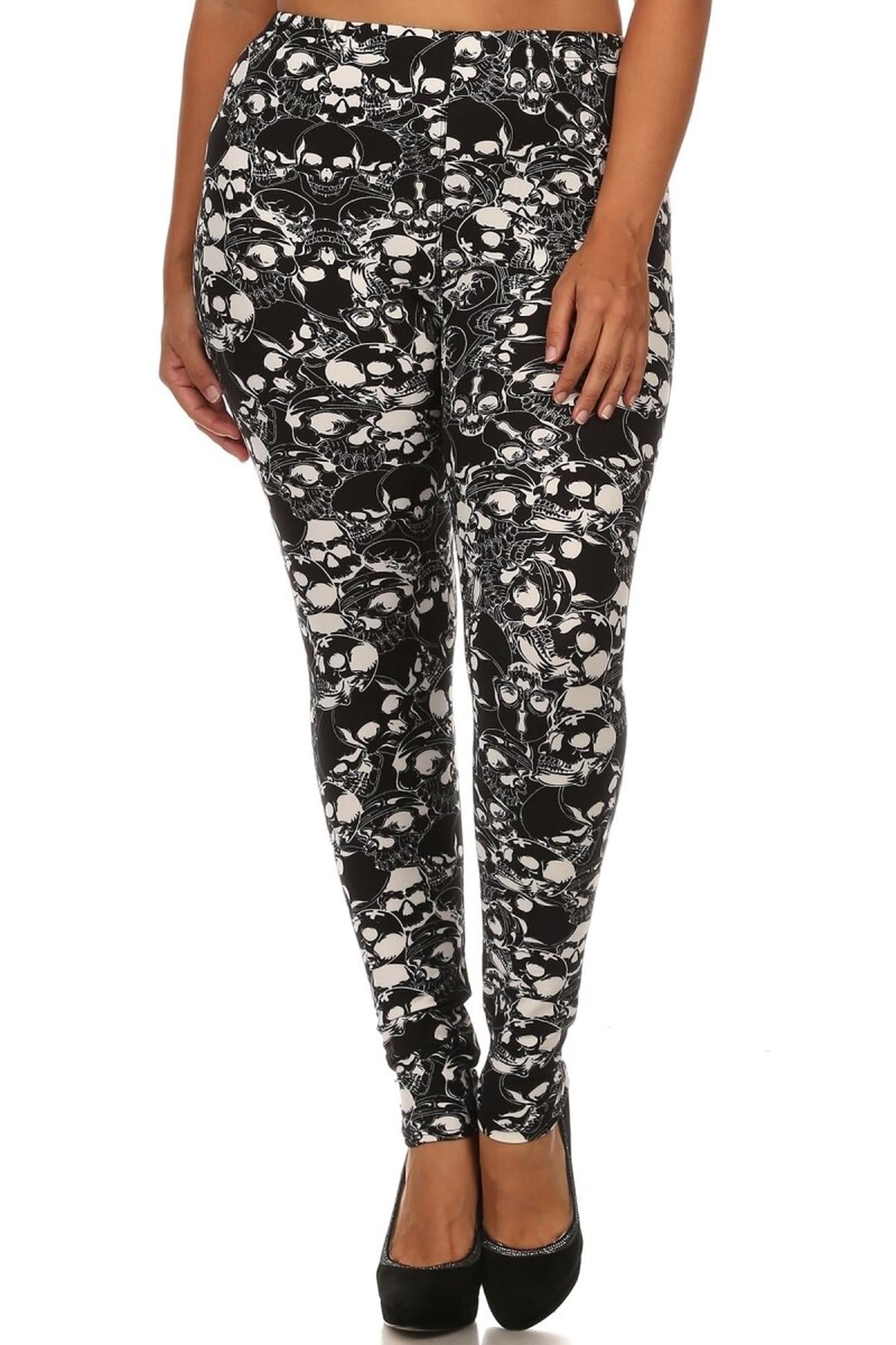 Buttery Soft Black Layers of Skulls Plus Size Leggings (One Size Plus,Black)