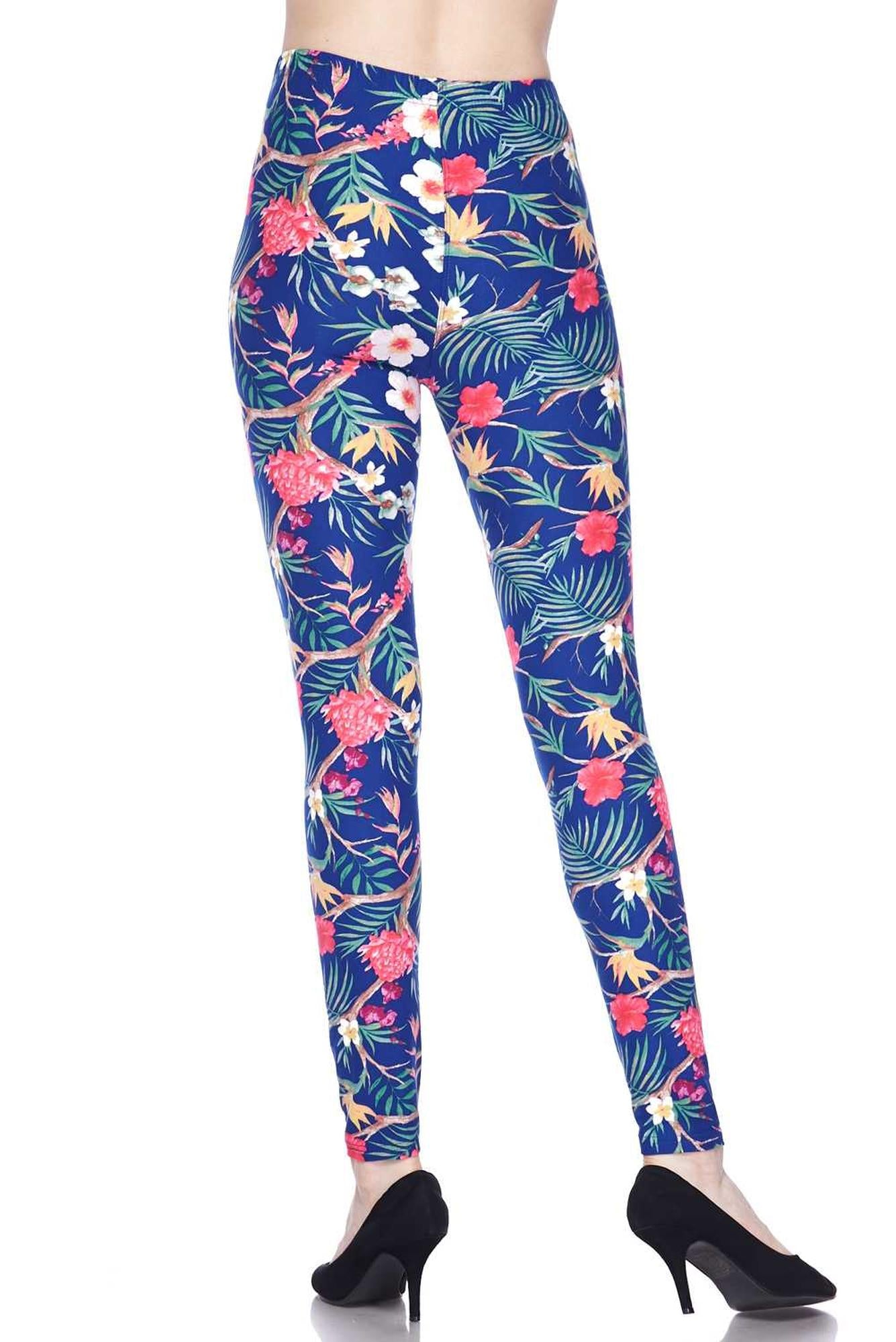 Buttery Soft Elegant Flowing Floral Plus Size Leggings (One Size Plus,Blue)