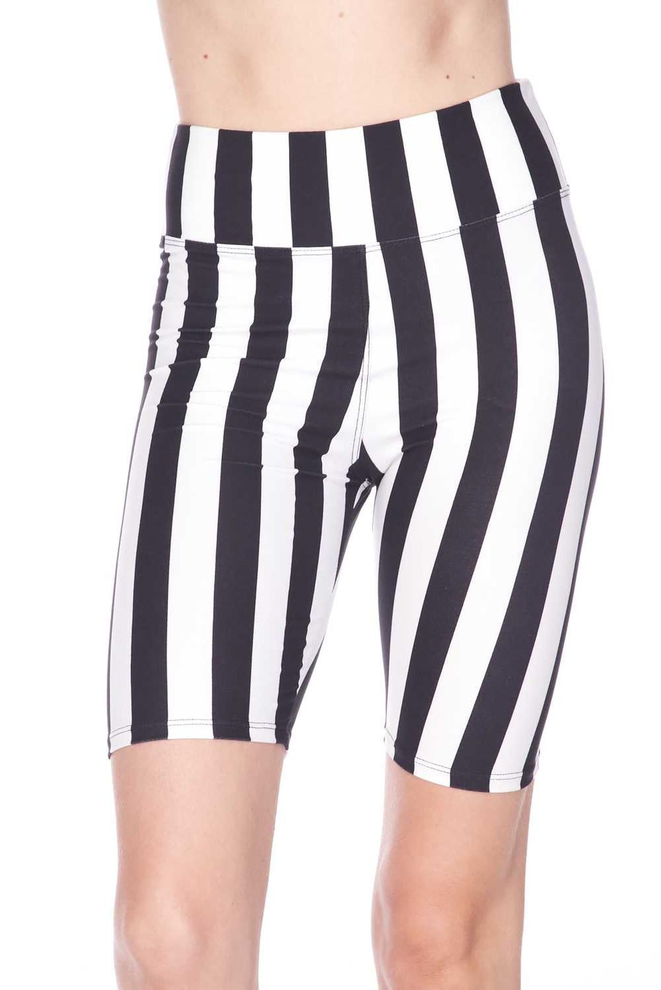 Buttery Soft Vertical Wide Stripe Plus Size Biker Shorts - 3 Inch Waist Band (One Size Plus,Black)