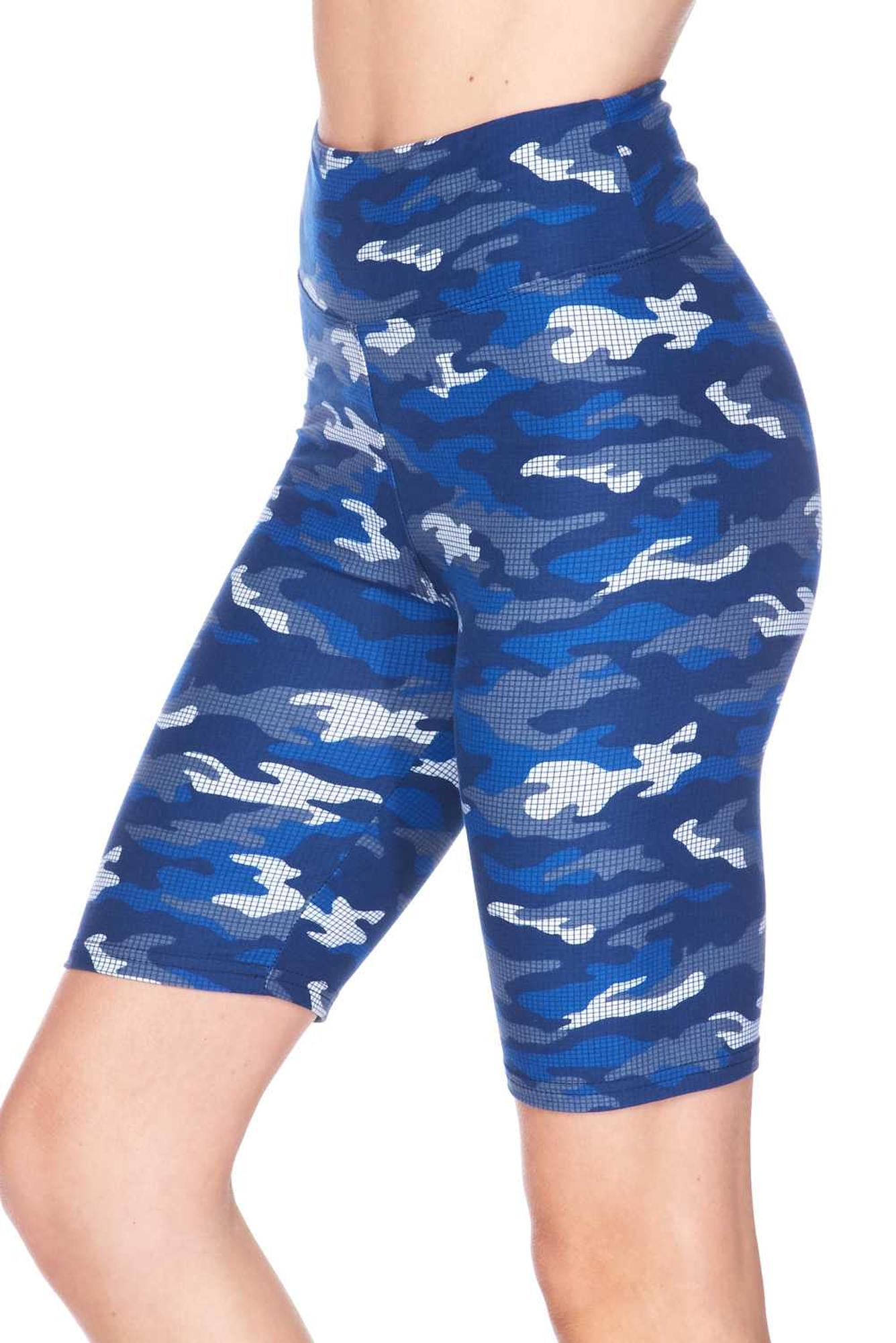 Buttery Soft Blue Grid Camouflage Plus Size Shorts (One Size Plus,Blue)