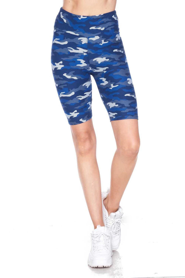 Buttery Soft Blue Grid Camouflage Plus Size Shorts (One Size Plus,Blue)