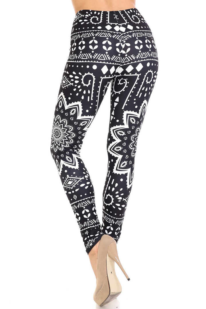 Plus Size - Creamy Soft Women's Laser Print Skin Smoothing Fashion Print Leggings - Black Tribal Mandala