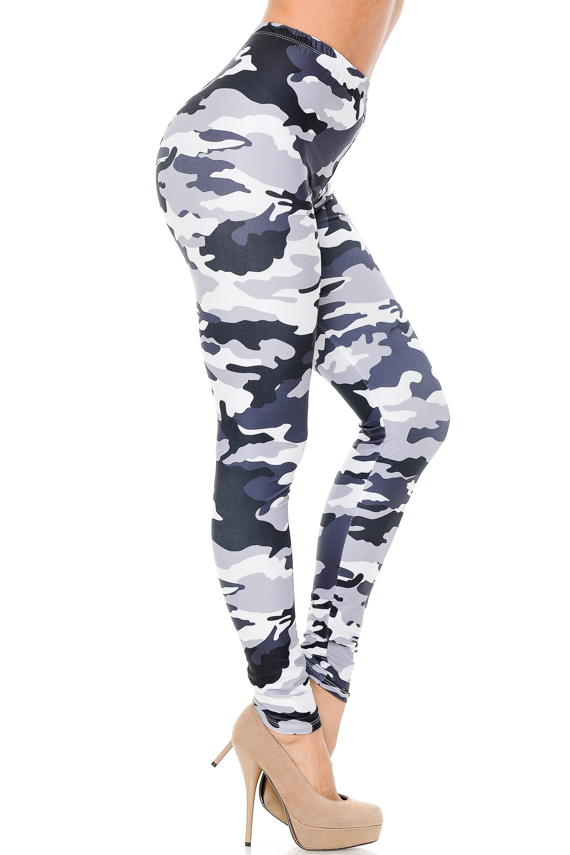 Plus Size - Creamy Soft Women's Laser Print Skin Smoothing Fashion Print Leggings - Black and White Camouflage