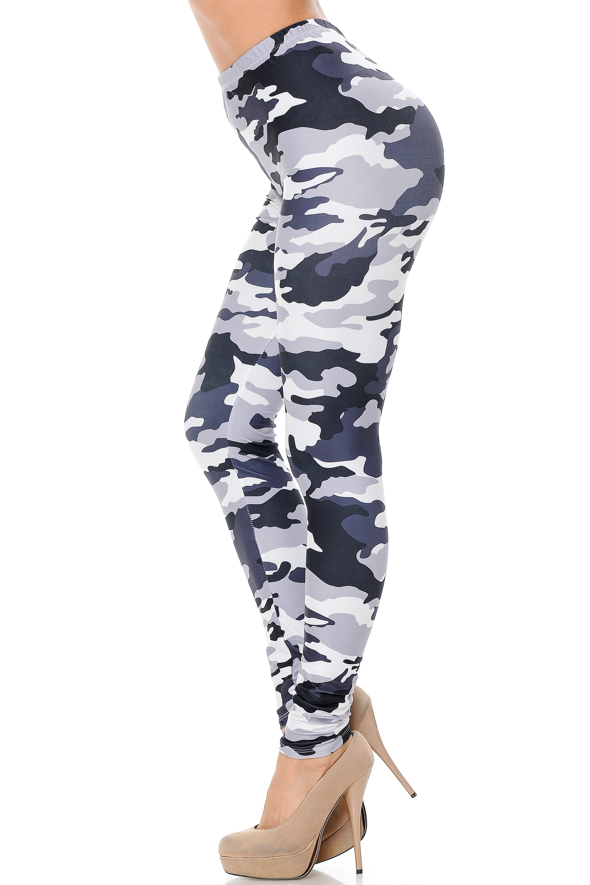 Plus Size - Creamy Soft Women's Laser Print Skin Smoothing Fashion Print Leggings - Black and White Camouflage