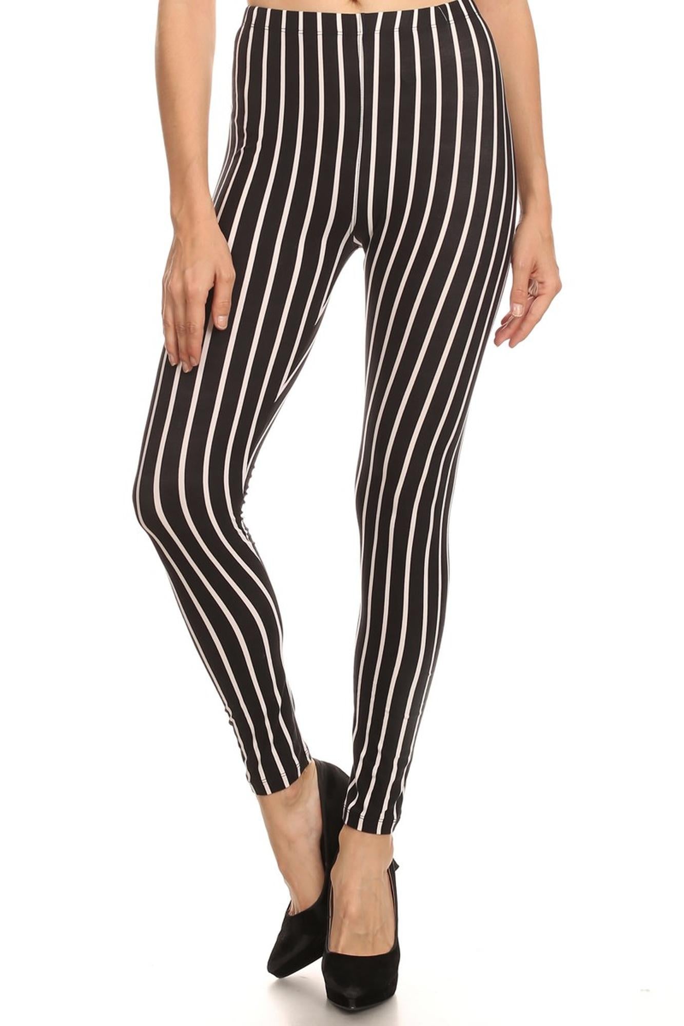 Buttery Soft Vertical Black Pinstripe Leggings (One Size Regular,Black)